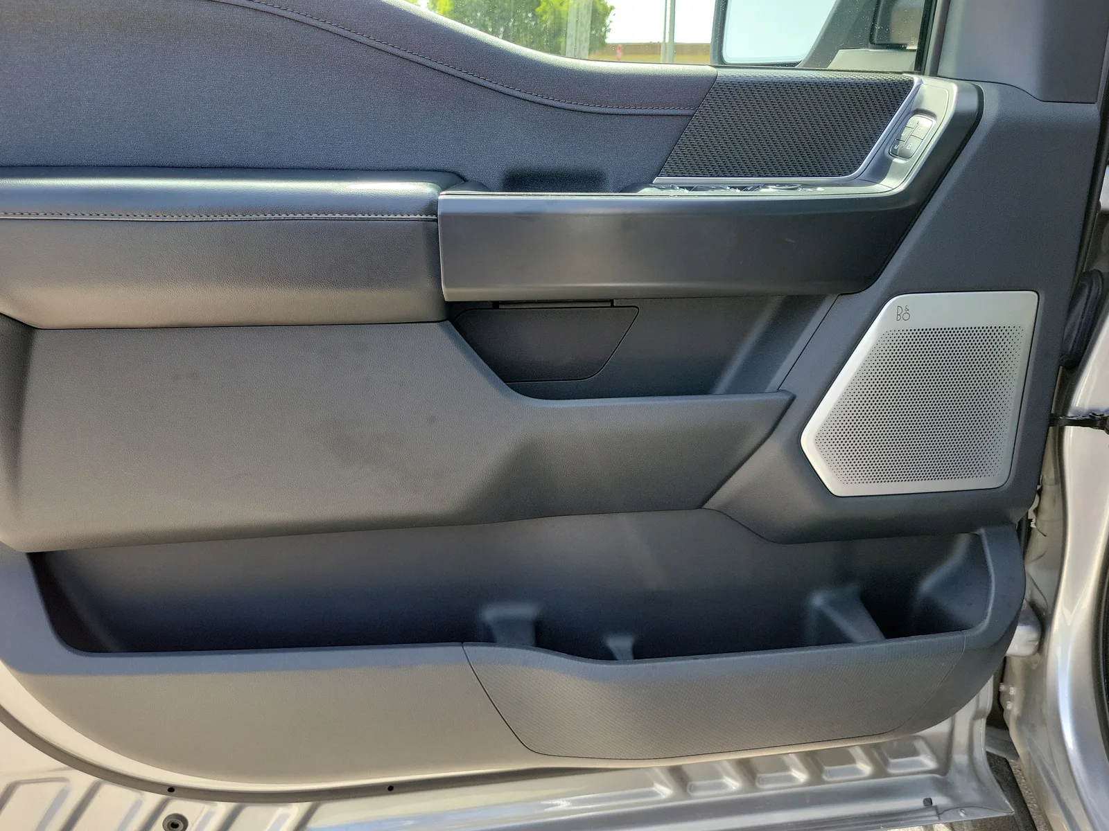 2022 Ford F-150 Raptor 4WD photo 25