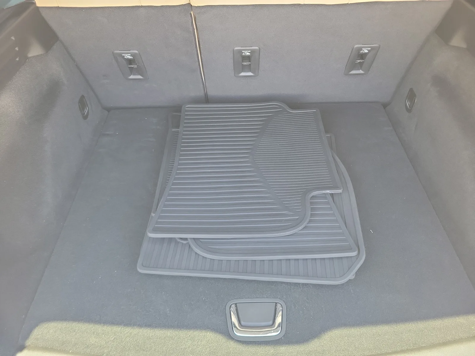 2024 Cadillac XT4 FWD Luxury photo 16