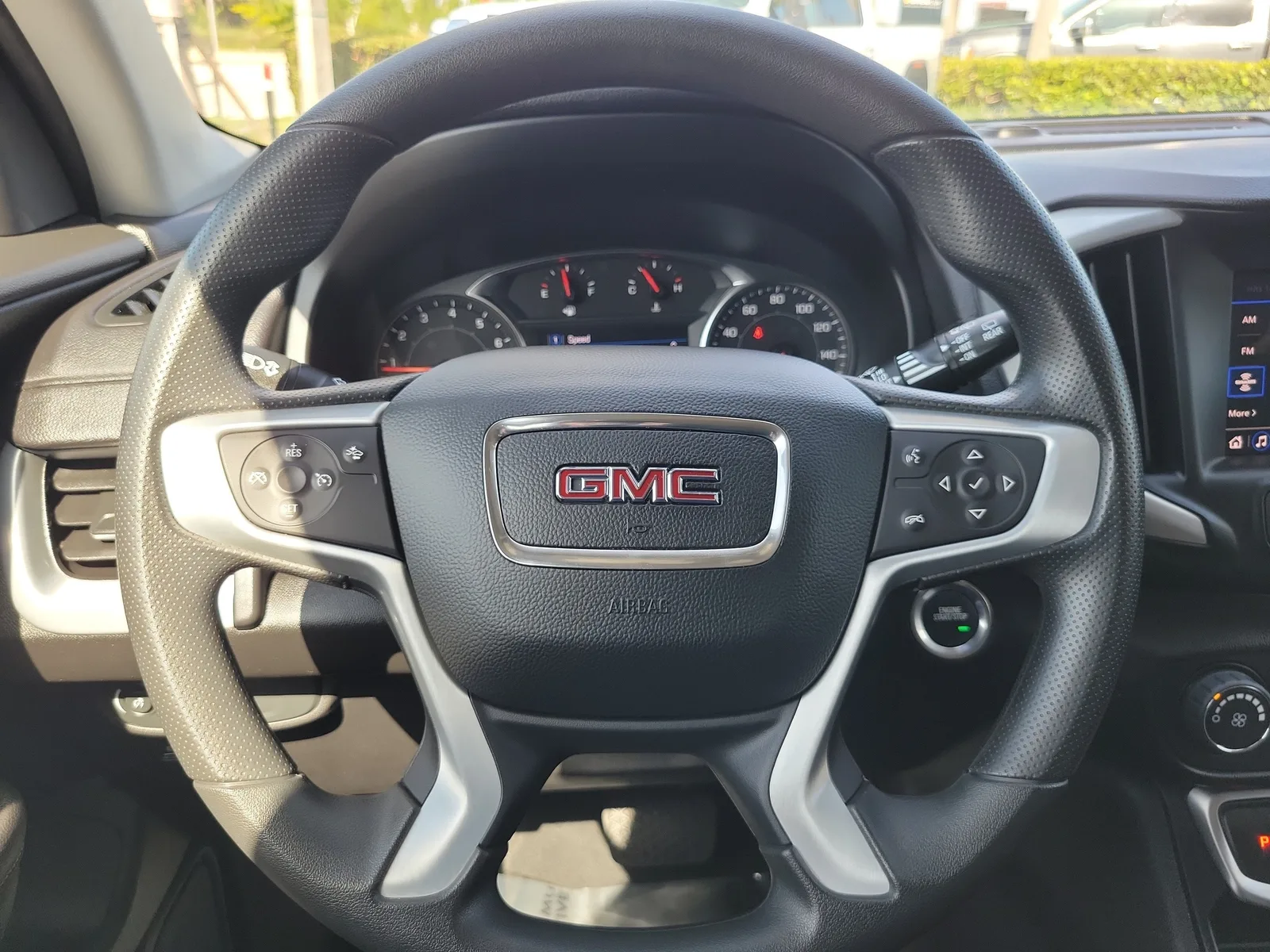 2023 GMC Terrain SLE photo 19