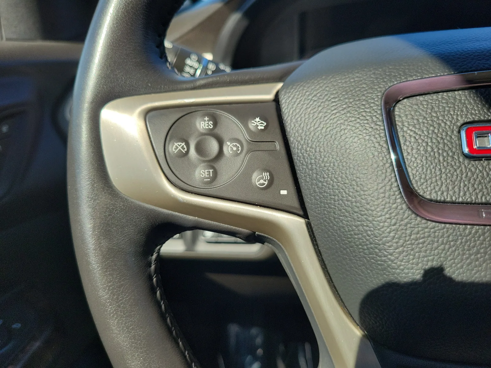 2022 GMC Acadia Denali photo 22