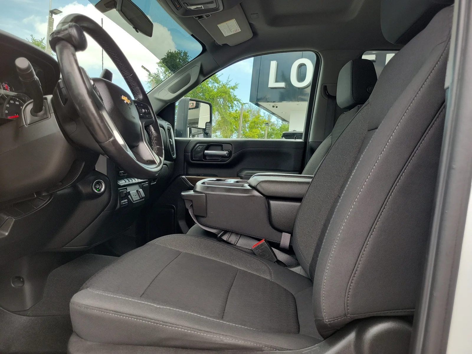 2022 Chevrolet Silverado 2500 HD LT photo 11