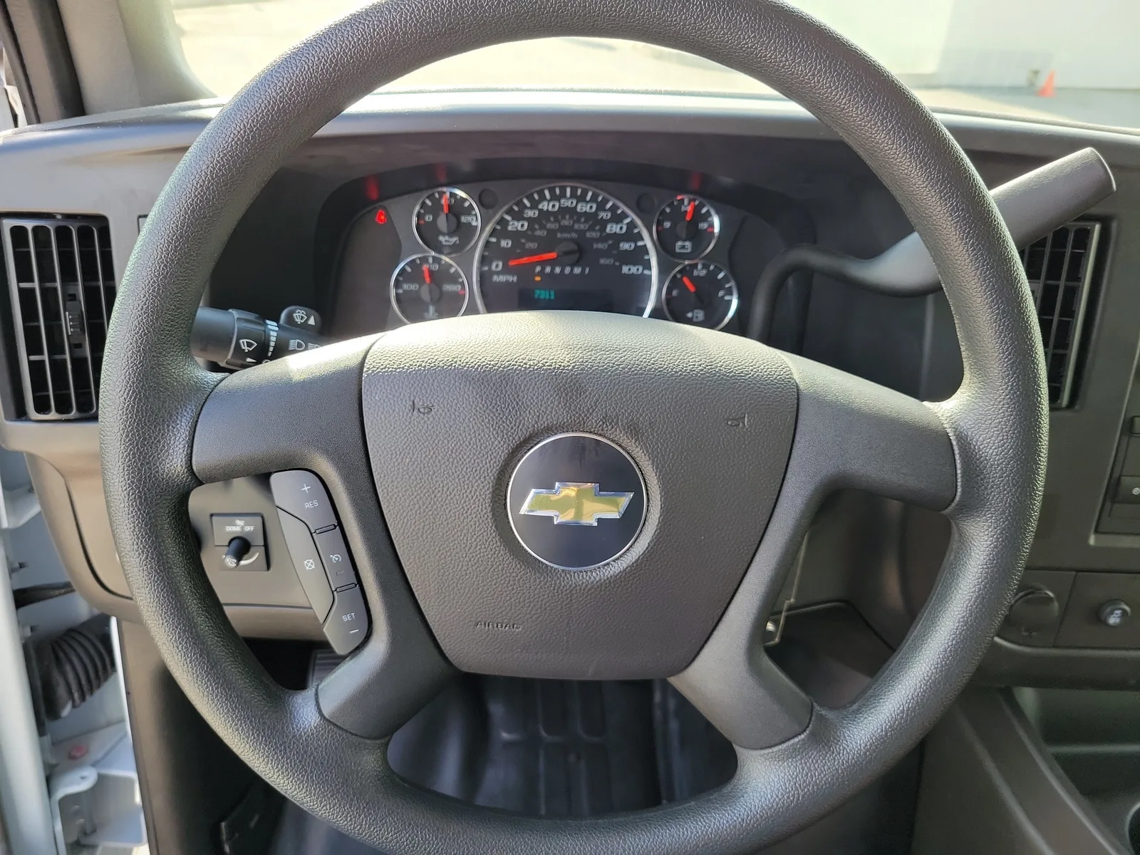 2025 Chevrolet Express Cargo Van Work Van photo 19