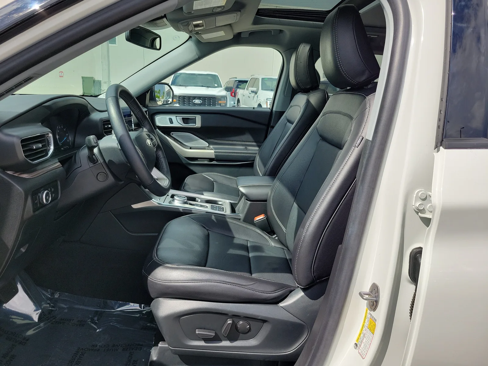 2023 Ford Explorer Limited photo 11