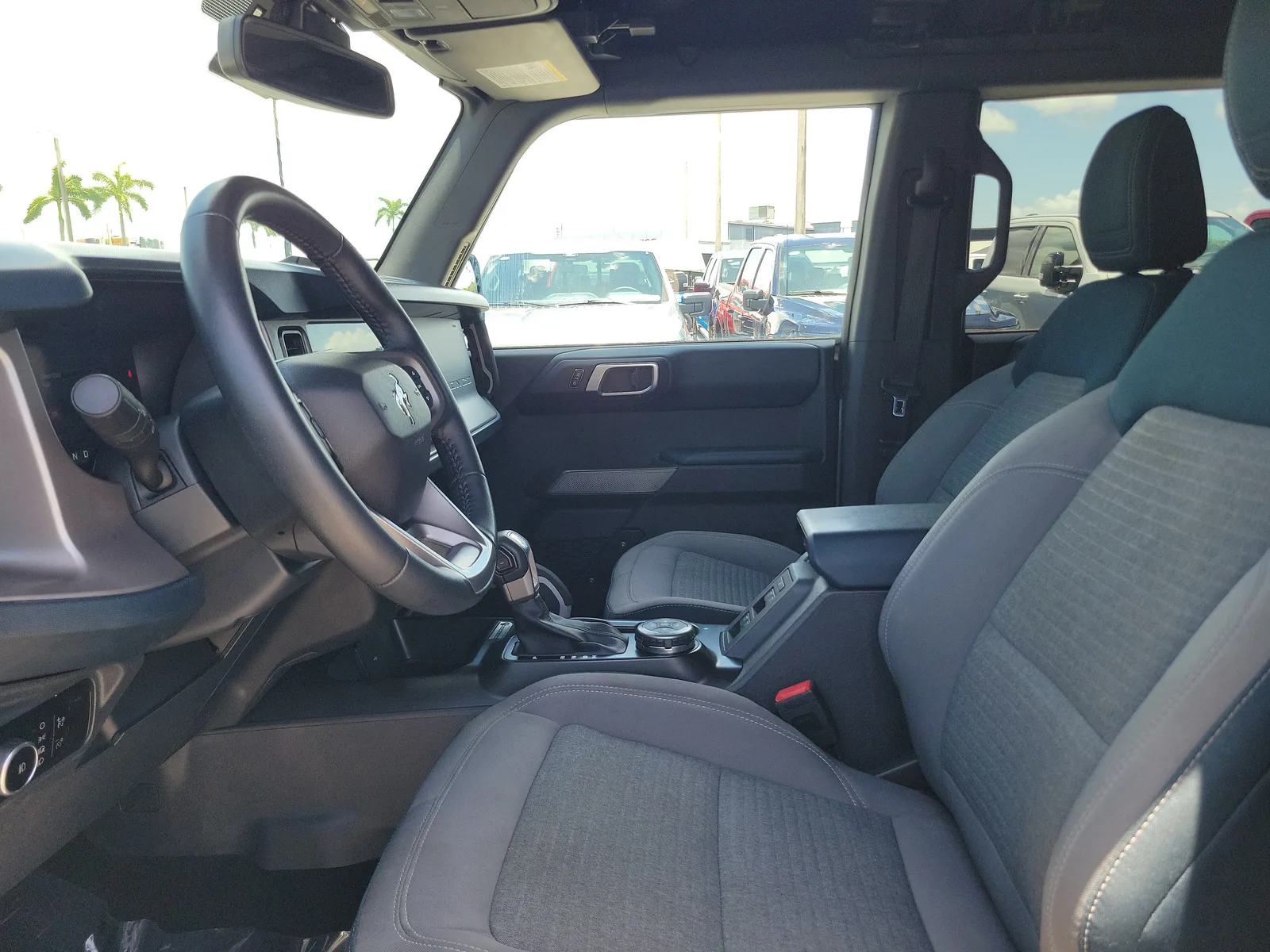 2023 Ford Bronco Outer Banks 4WD photo 11