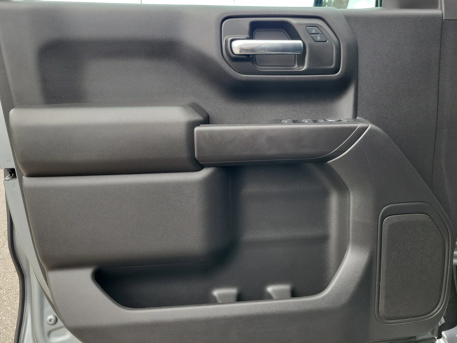 2024 Chevrolet Silverado 1500 Custom photo 22