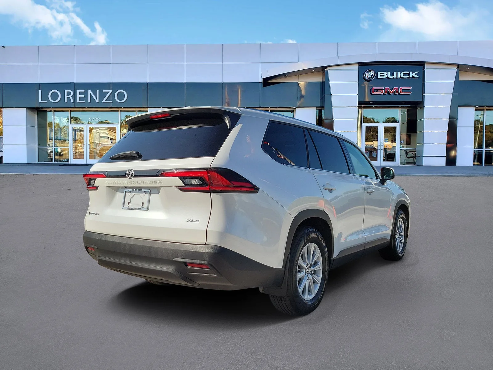 2025 Toyota Grand Highlander Hybrid XLE photo 4