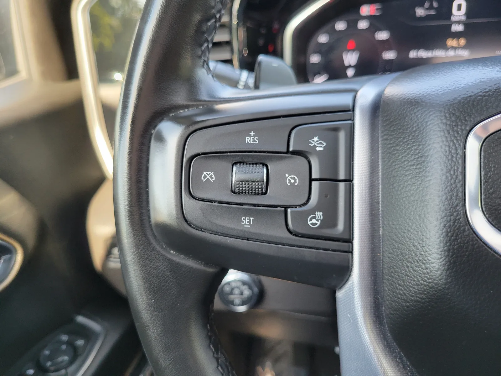 2024 GMC Sierra 1500 SLT photo 20