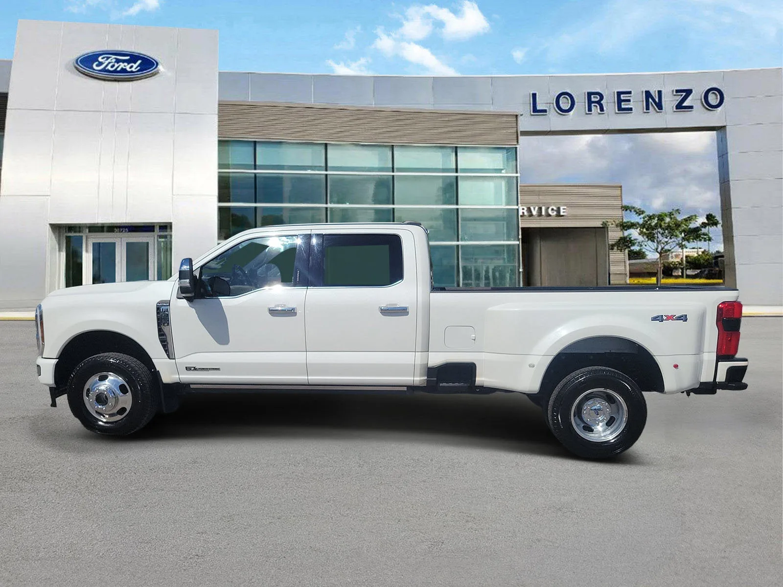 2024 Ford Super Duty F-350 DRW Platinum 4WD photo 8