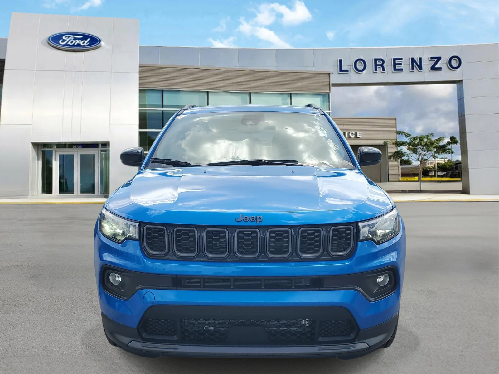 2026 Jeep Compass Latitude Altitude 4WD photo 2