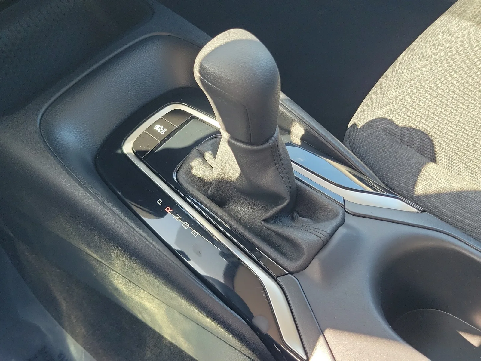 2024 Toyota Corolla LE photo 23