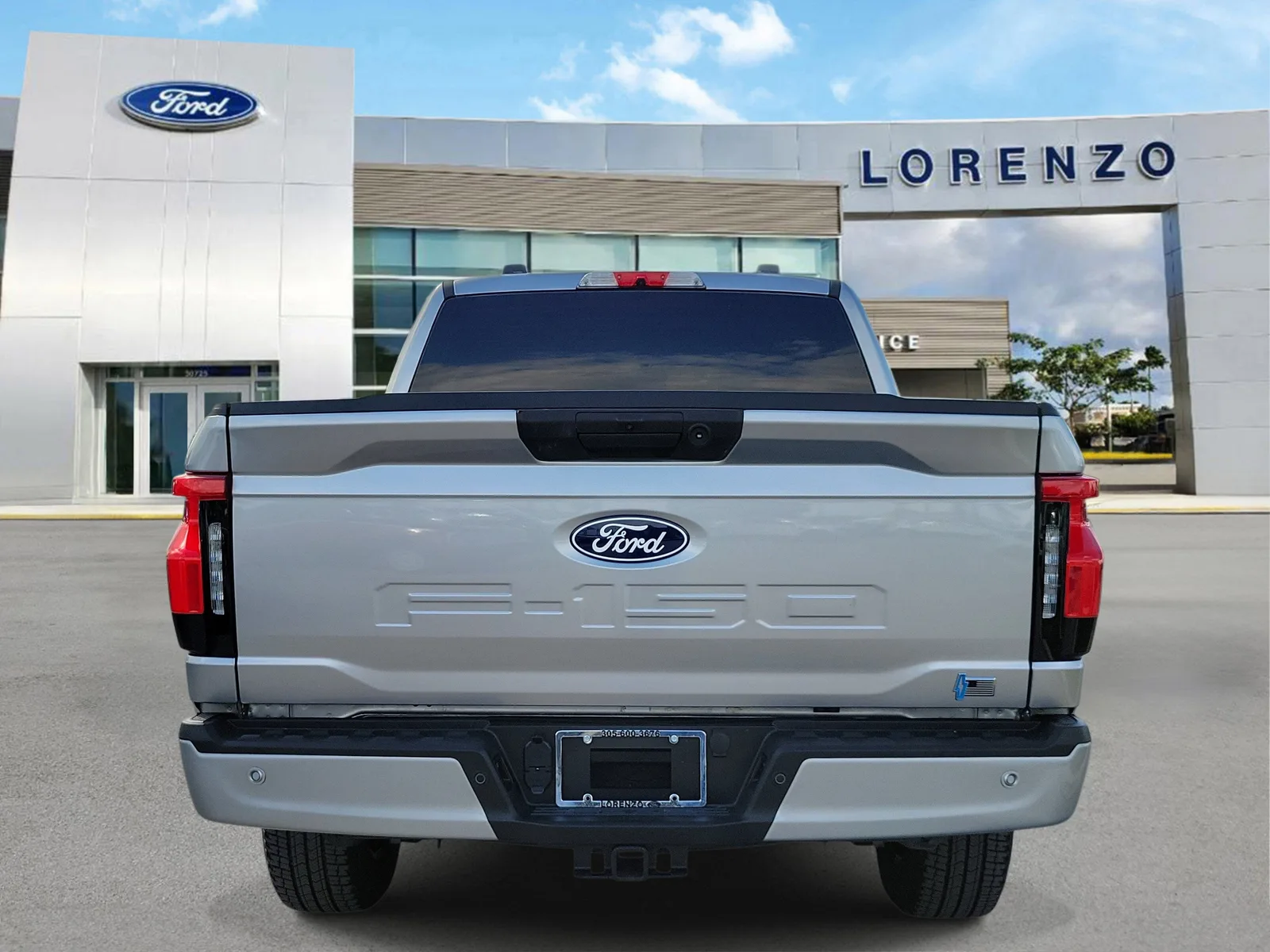 2025 Ford F-150 Lightning XLT photo 6