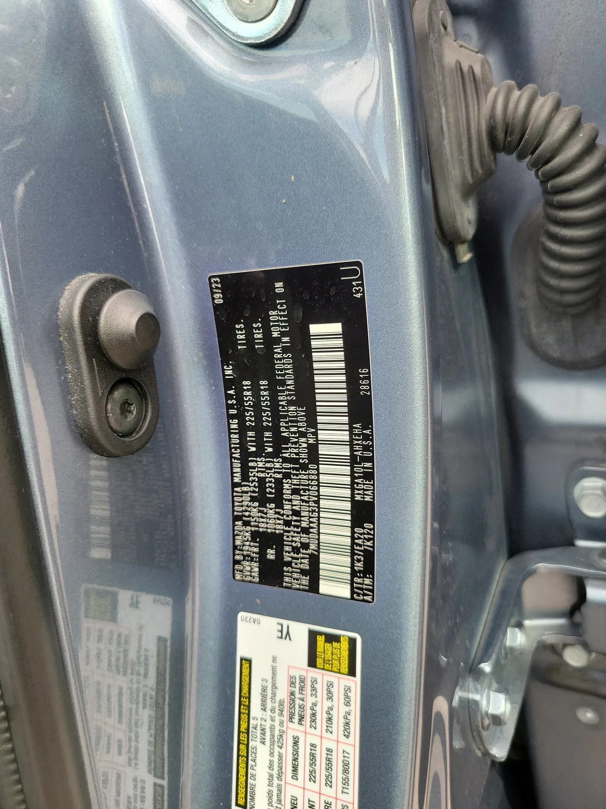 2023 Toyota Corolla Cross XLE photo 29