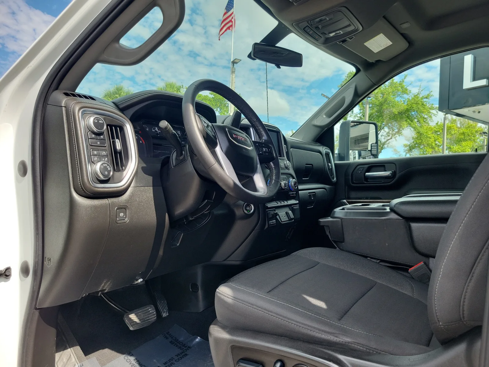 2022 GMC Sierra 2500 HD SLE photo 9
