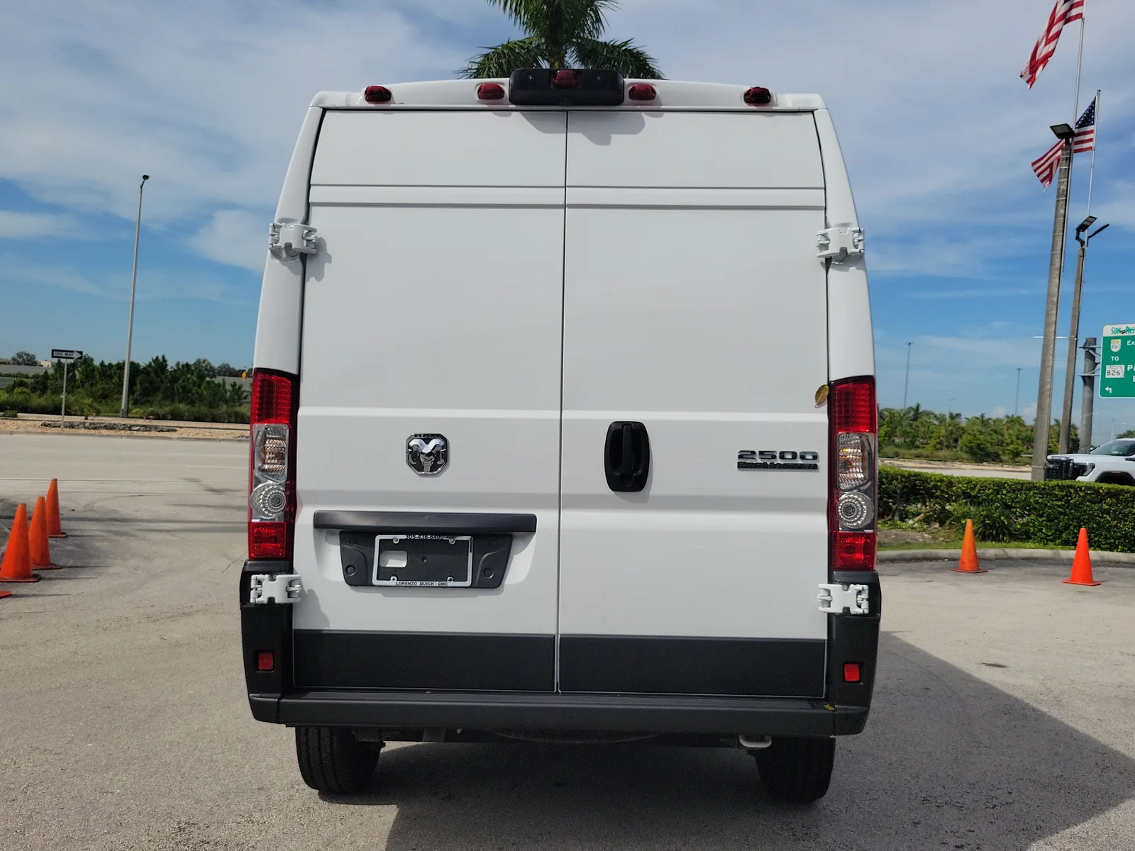 2026 RAM ProMaster Cargo Van Tradesman photo 6
