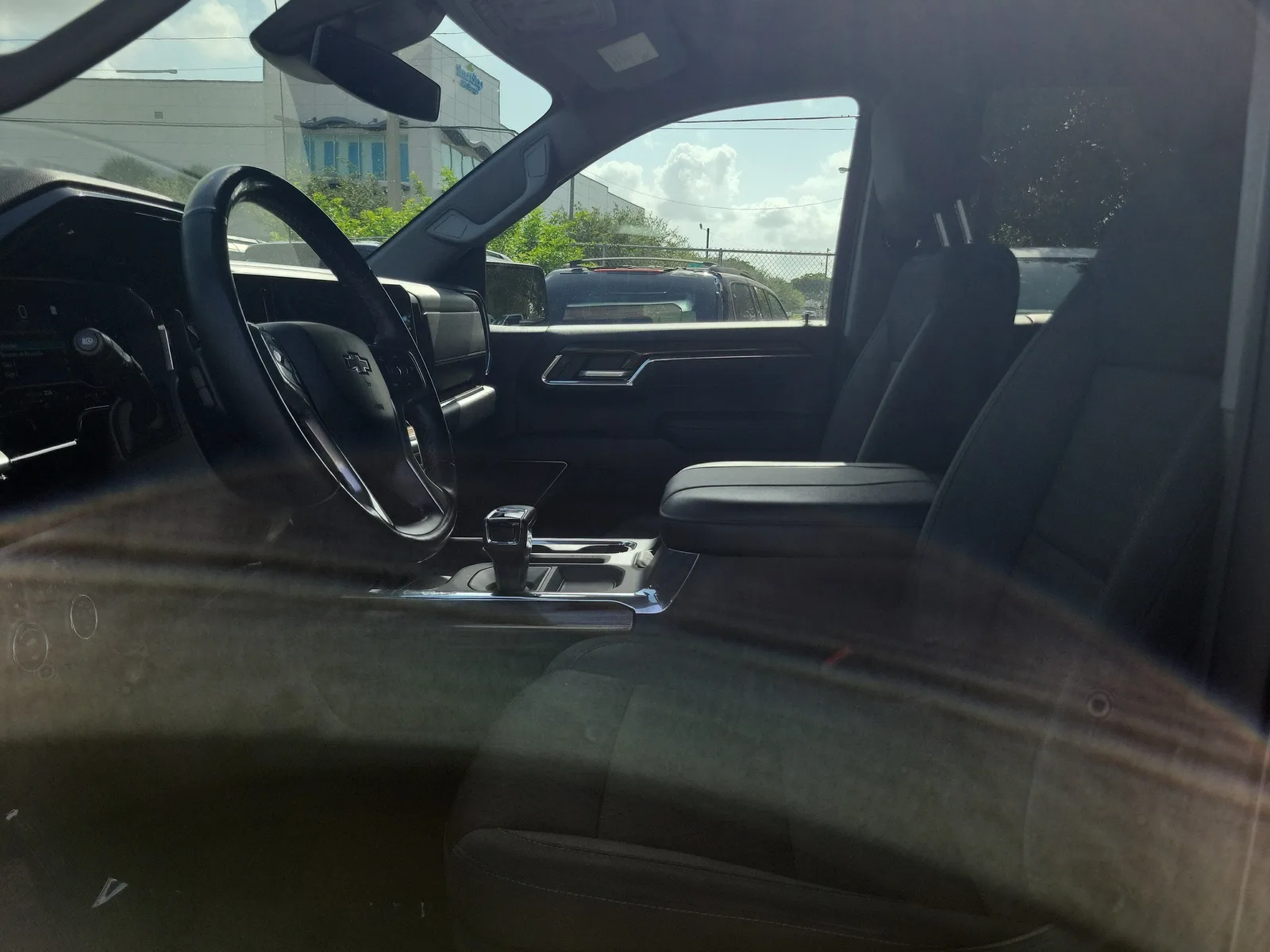 2023 Chevrolet Silverado 1500 LT Trail Boss 4WD Diesel photo 11