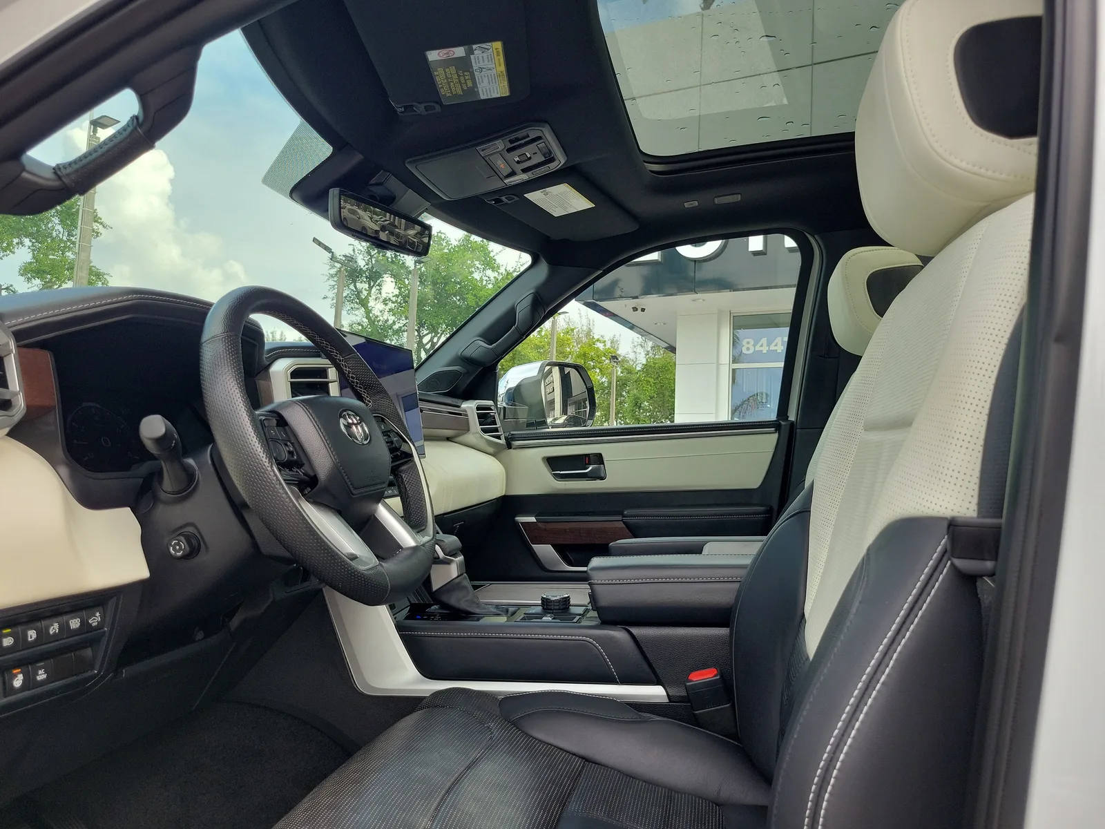 2025 Toyota Sequoia SR5 photo 12
