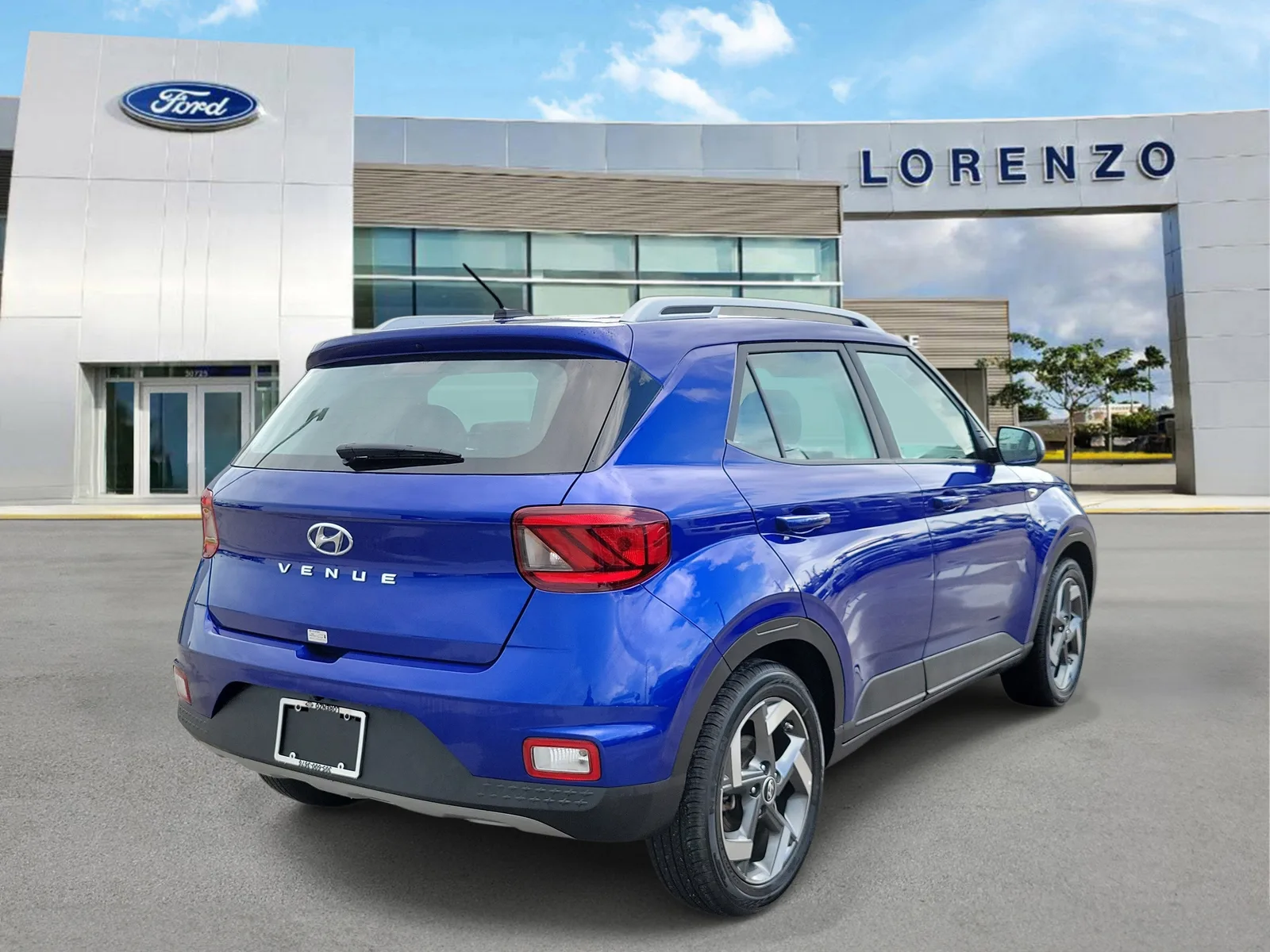 2025 Hyundai Venue SEL photo 5