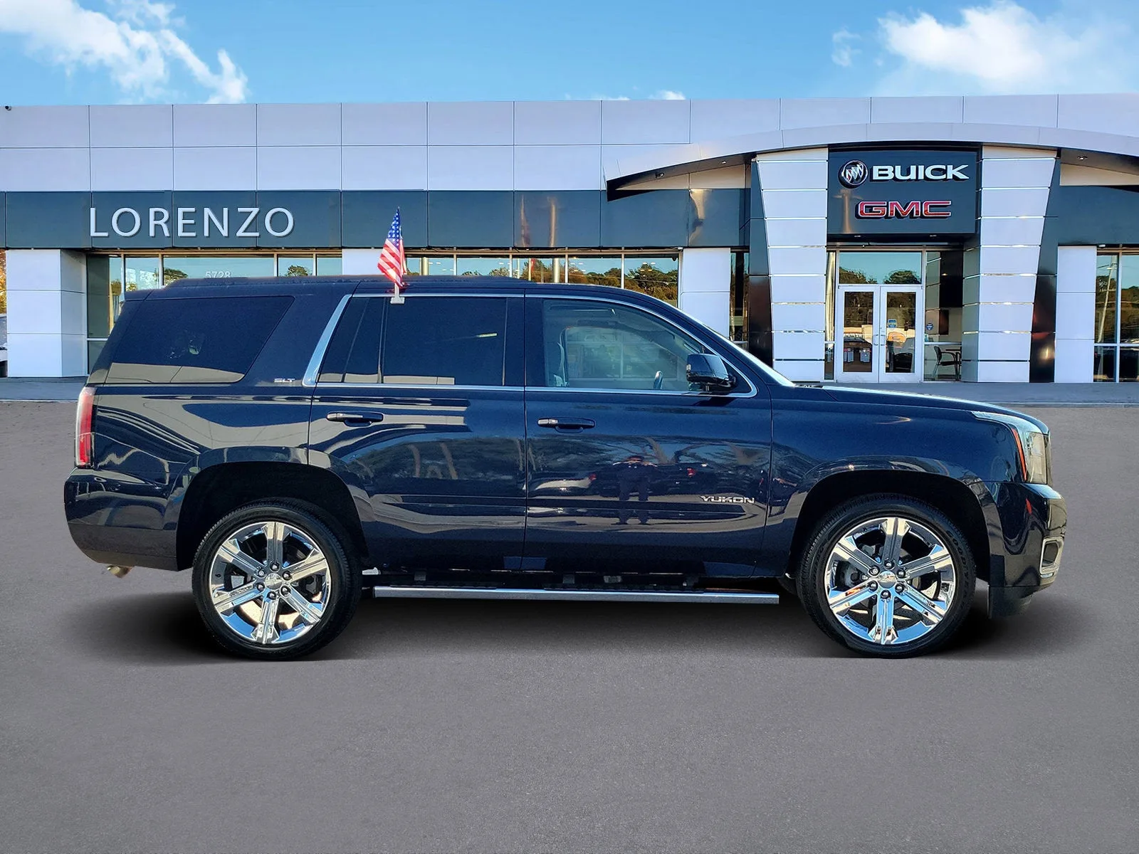 2019 GMC Yukon SLT photo 4