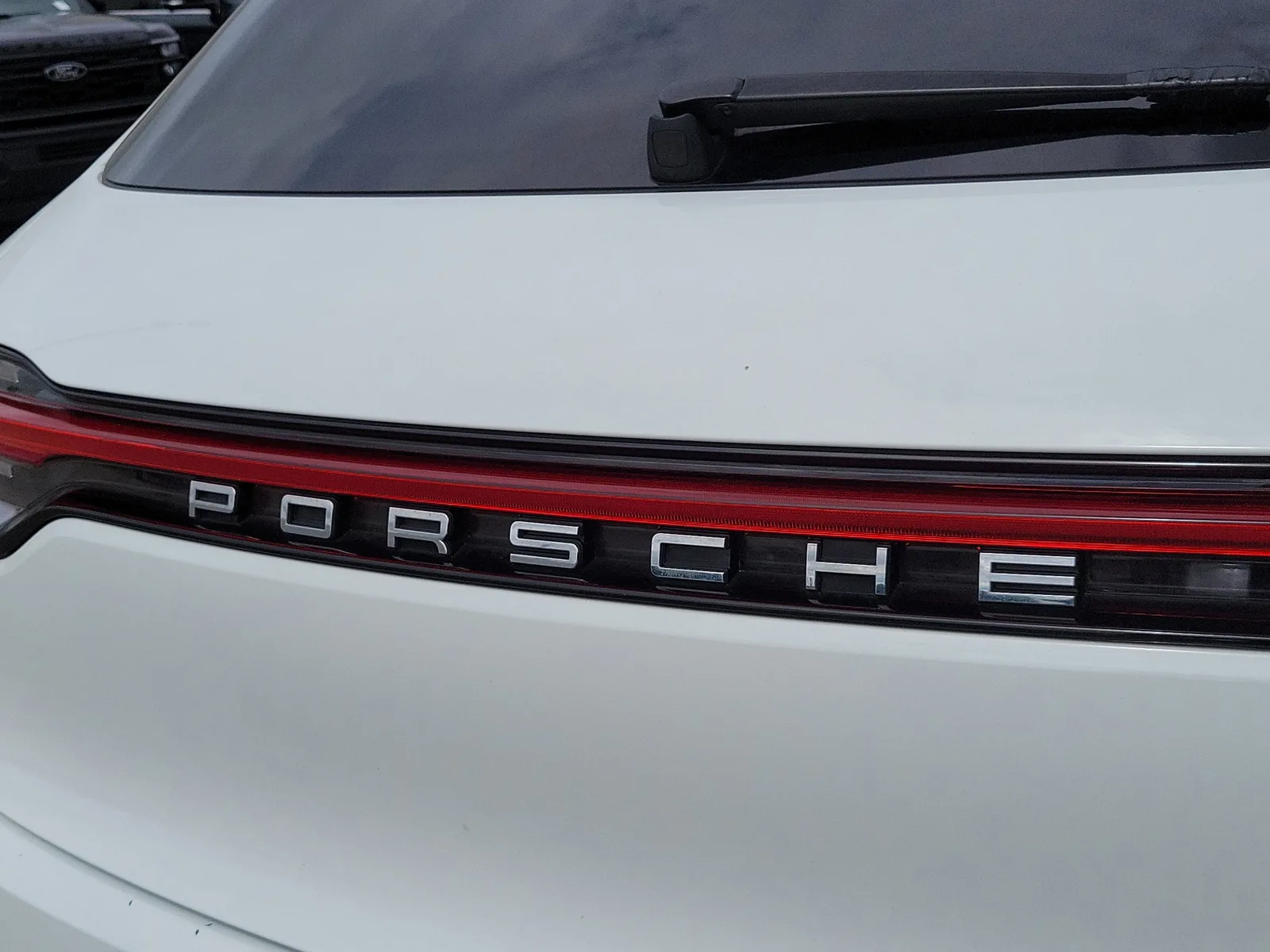 2021 Porsche Macan Base photo 30
