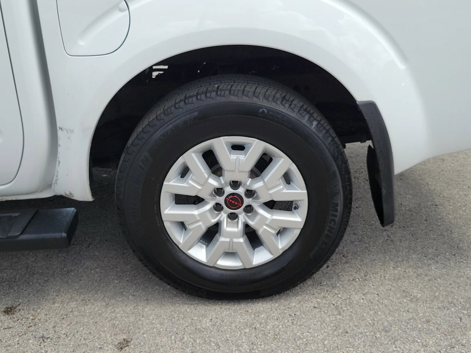 2012 Nissan Frontier S photo 21