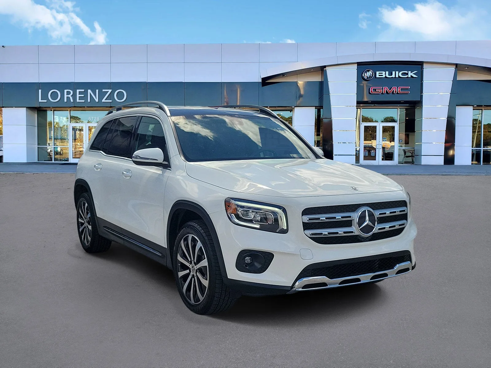 2022 Mercedes-Benz GLB GLB 250 photo 3
