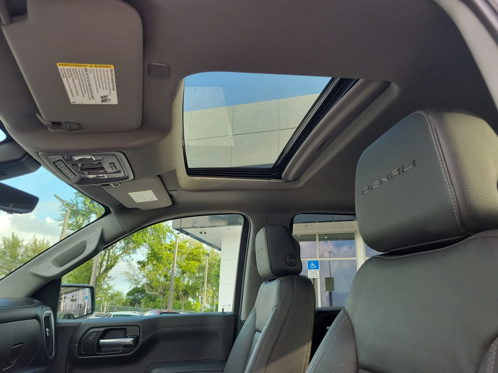 2021 GMC Sierra 1500 Denali photo 11