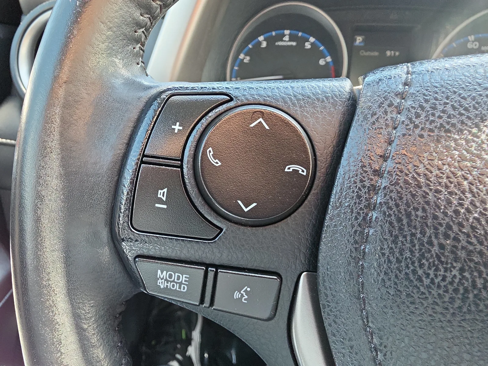 2017 Toyota RAV4 XLE photo 14