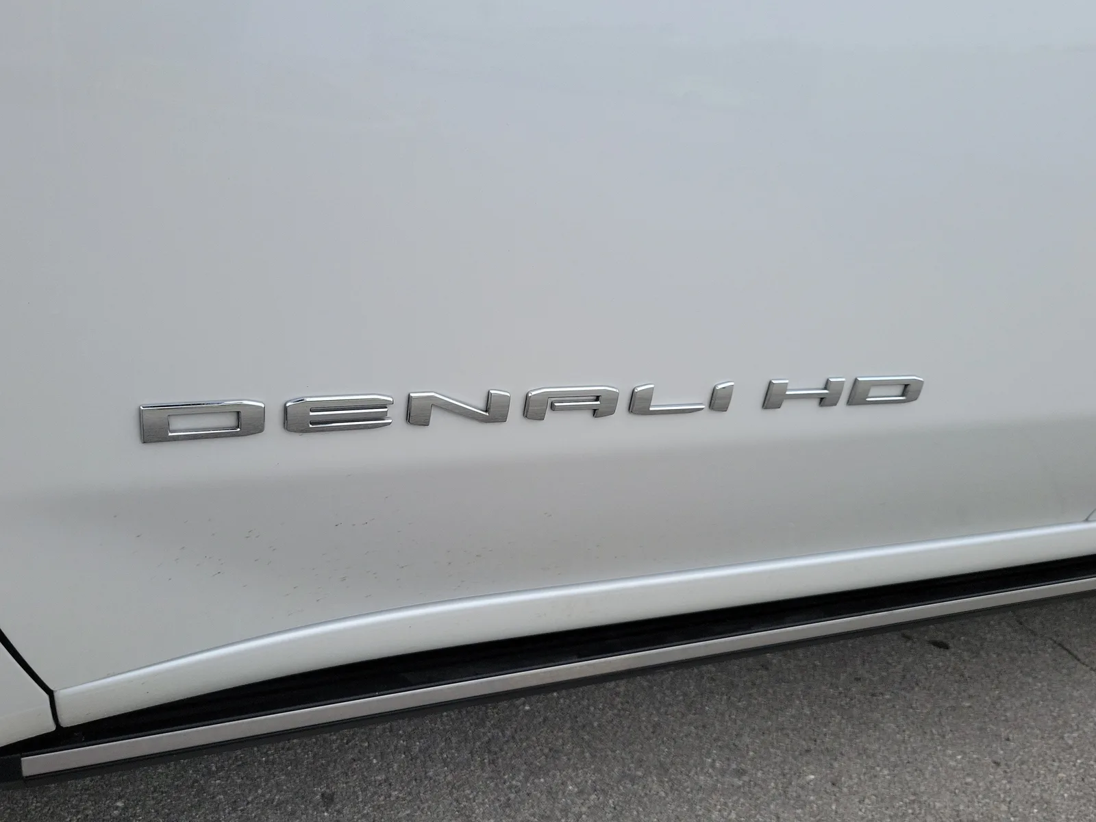 2025 GMC Sierra 2500HD Denali Ultimate 4WD Diesel photo 32