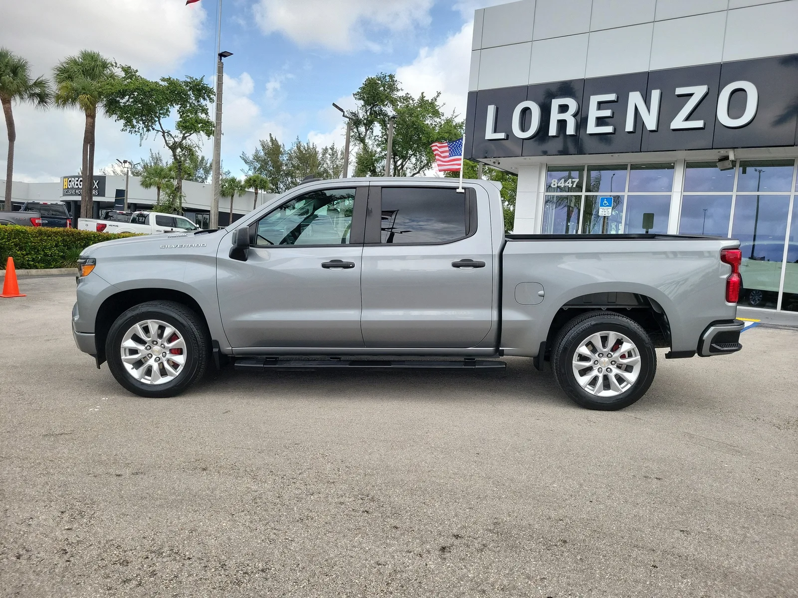 2024 Chevrolet Silverado 1500 Custom photo 8