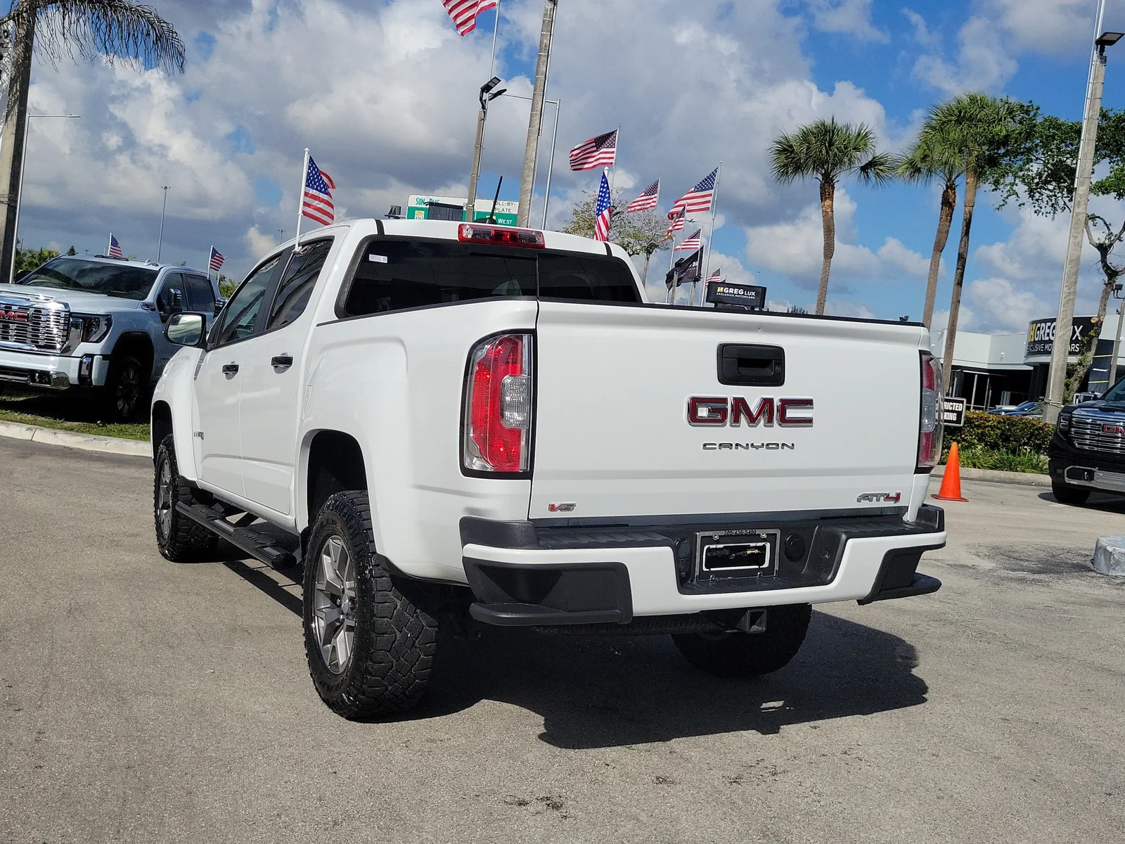 2022 GMC Canyon AT4 - Cloth photo 7