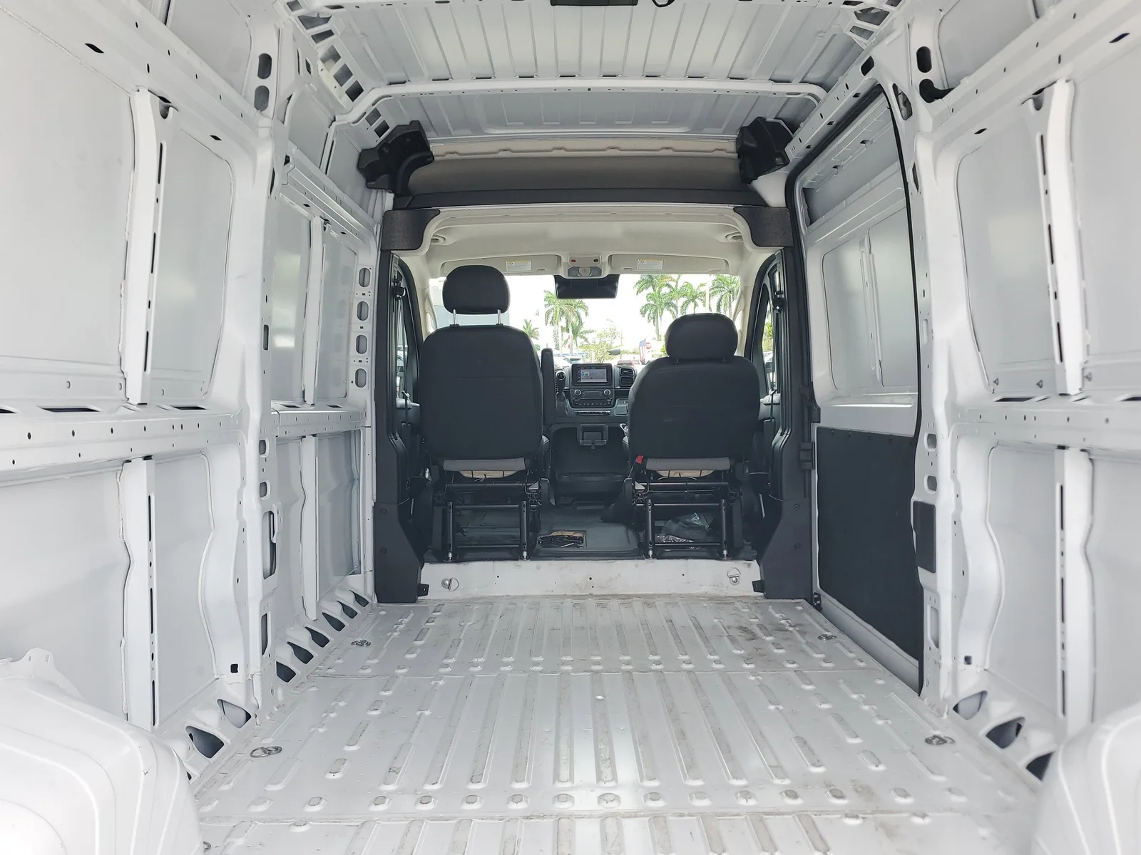 2026 RAM ProMaster Cargo Van Tradesman photo 12