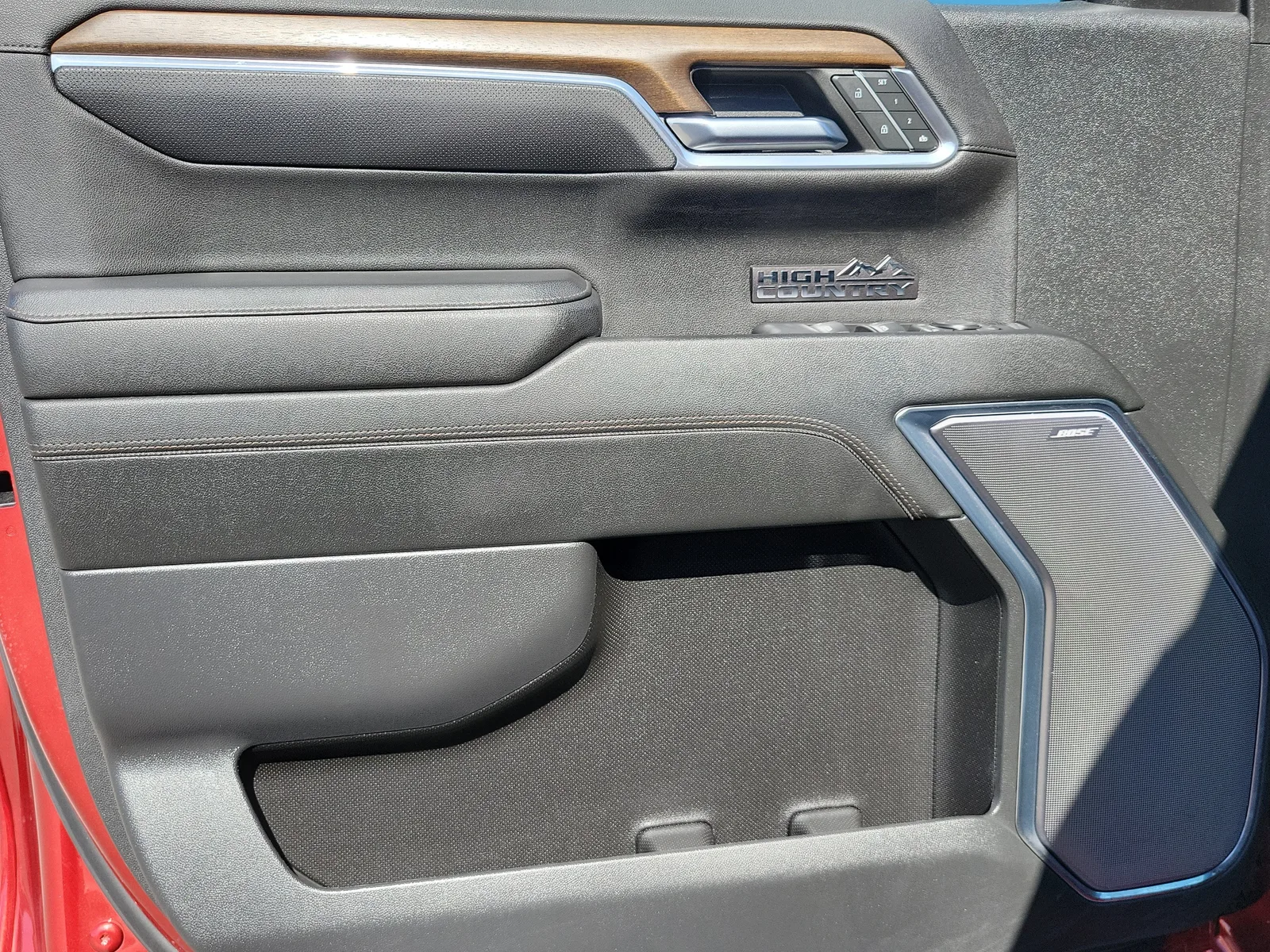 2024 Chevrolet Silverado 1500 High Country photo 23