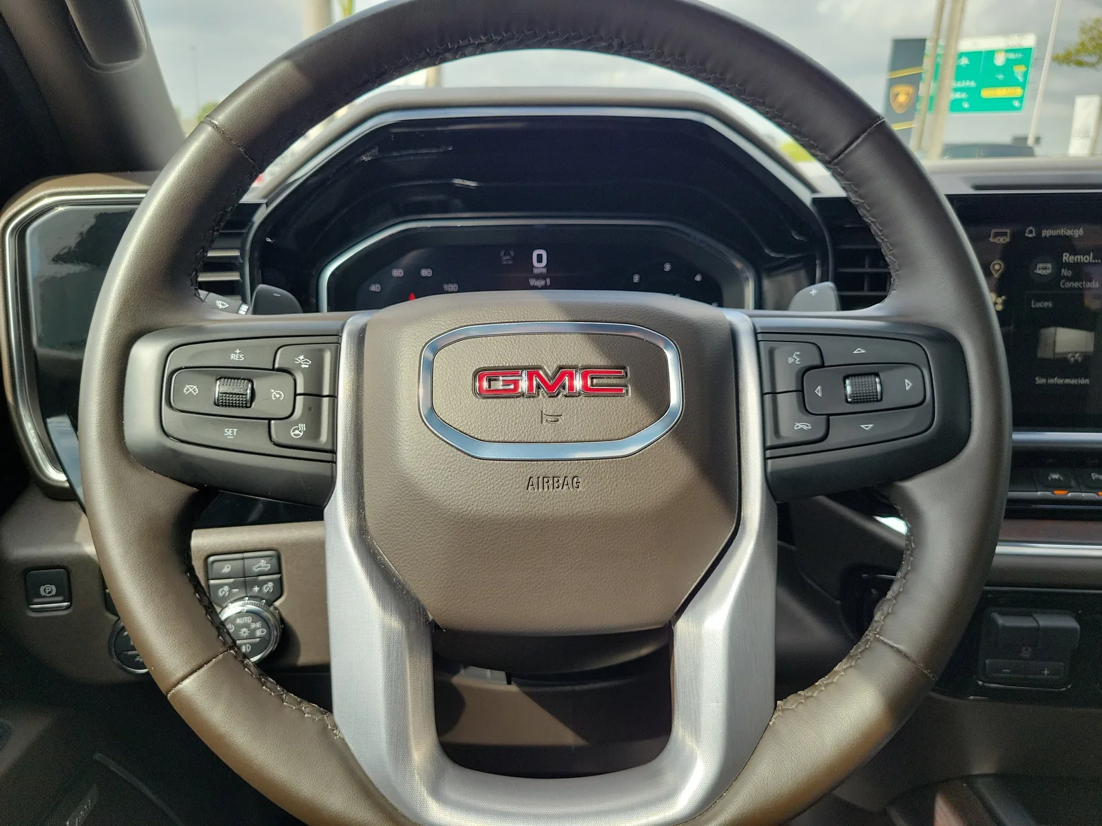 2024 GMC Sierra 1500 SLT photo 18