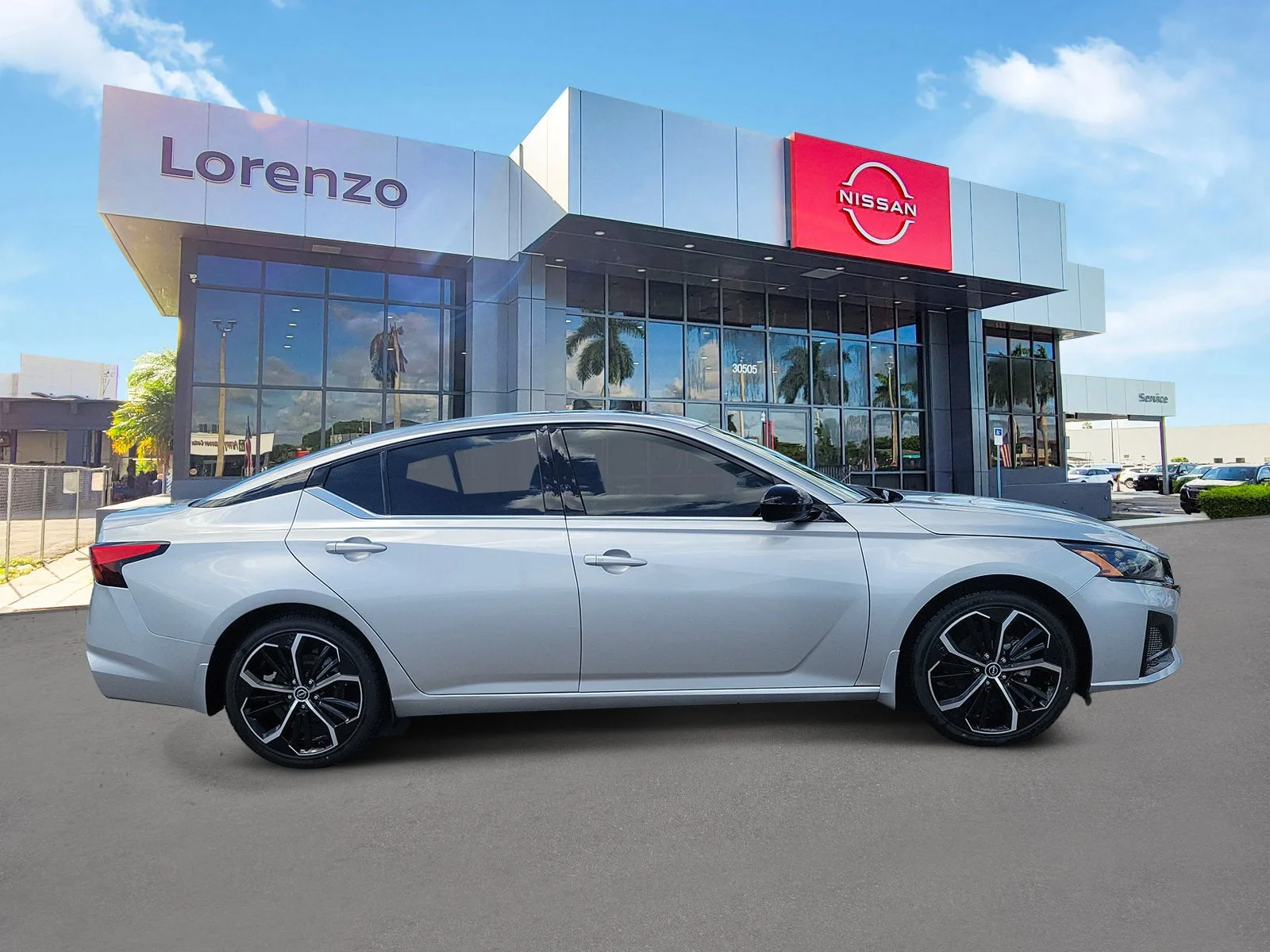 2024 Nissan Altima 2.5 SR photo 4