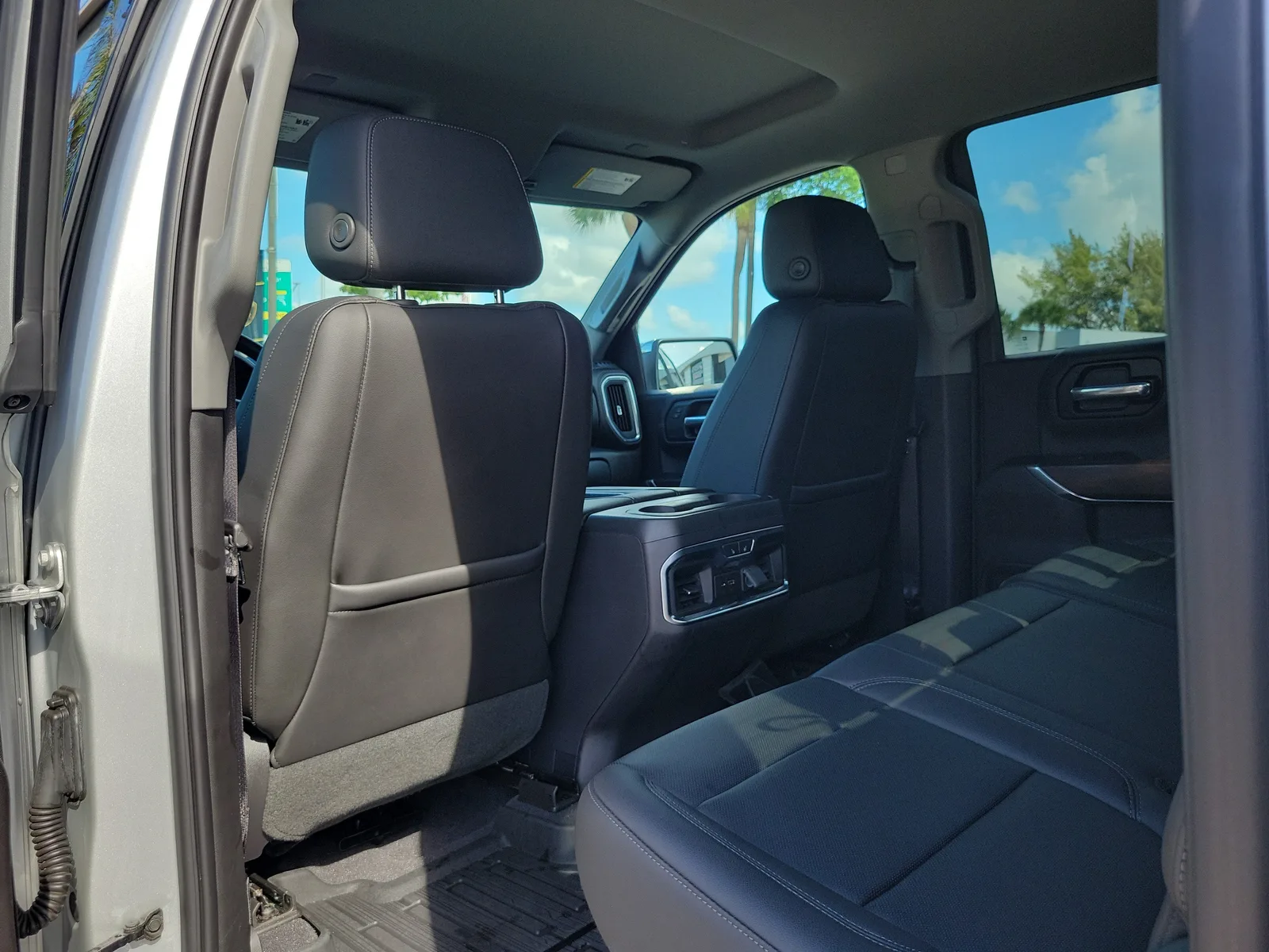 2020 GMC Sierra 1500 SLT photo 15