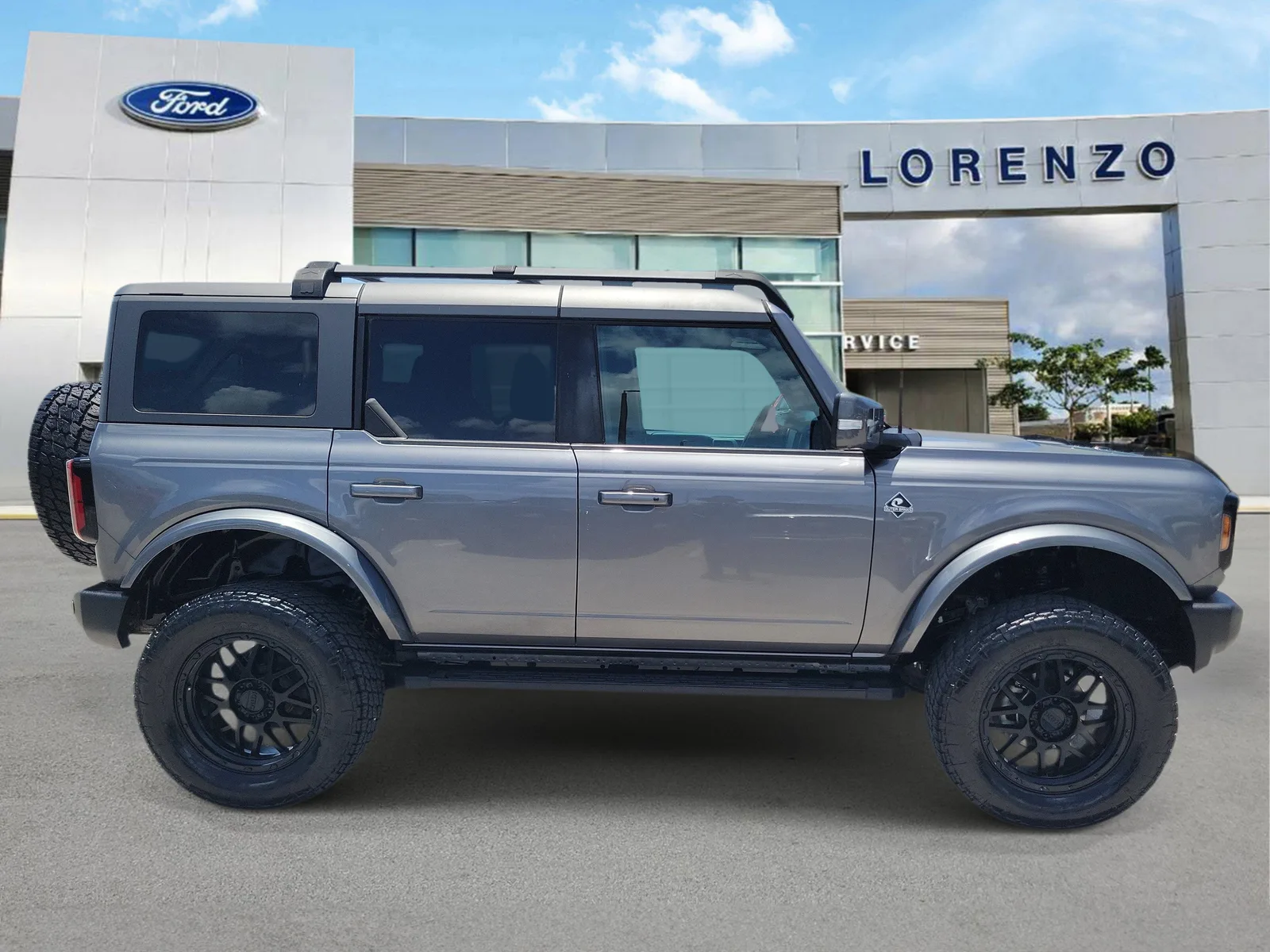 2023 Ford Bronco Outer Banks 4WD photo 4