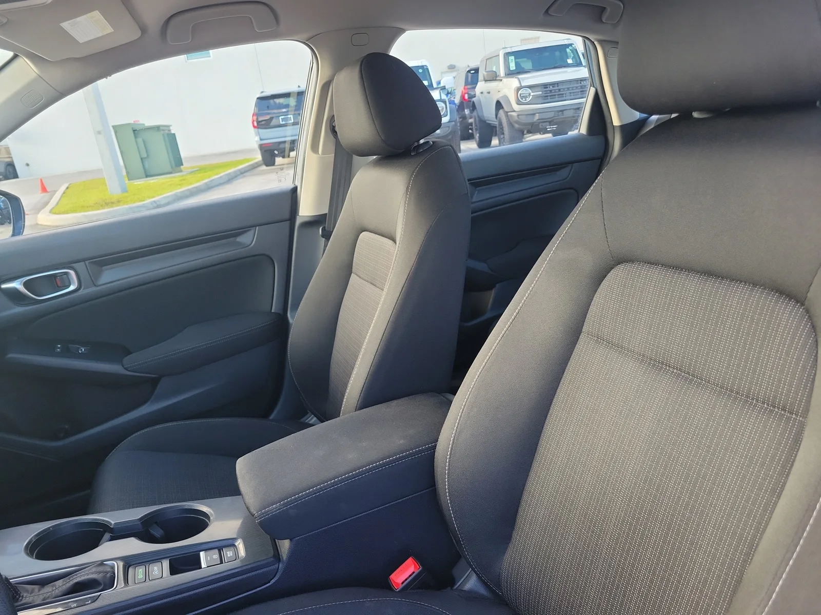 2025 Honda Civic Sedan LX photo 12