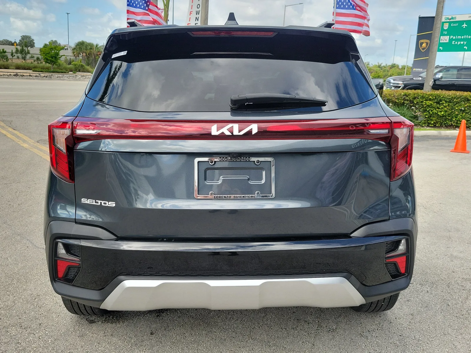 2025 Kia Seltos S photo 6