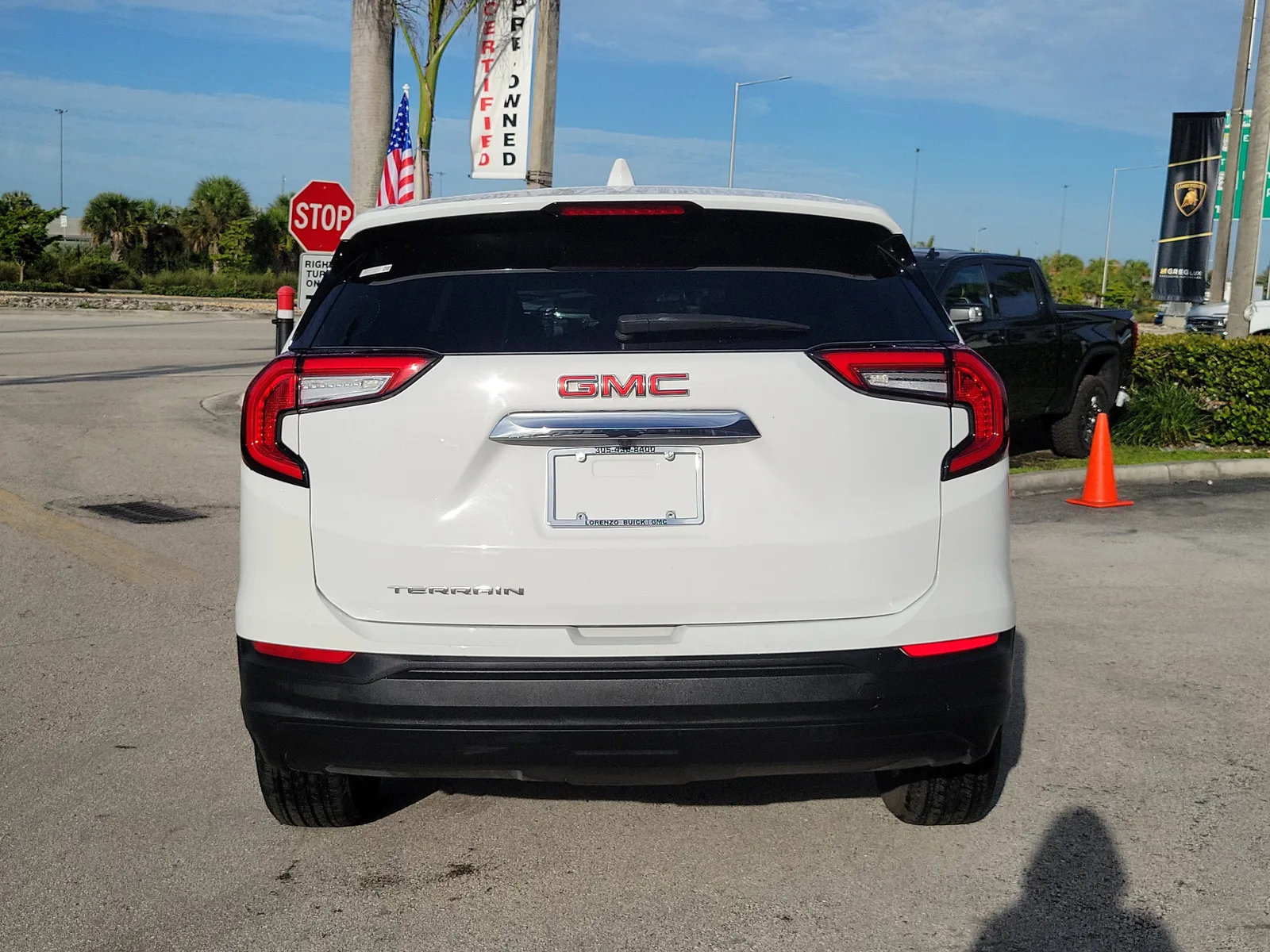 2024 GMC Terrain SLE photo 6