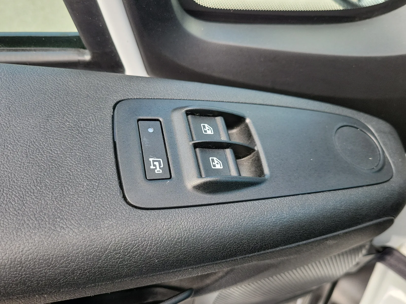 2025 RAM ProMaster Cargo Van Tradesman photo 19
