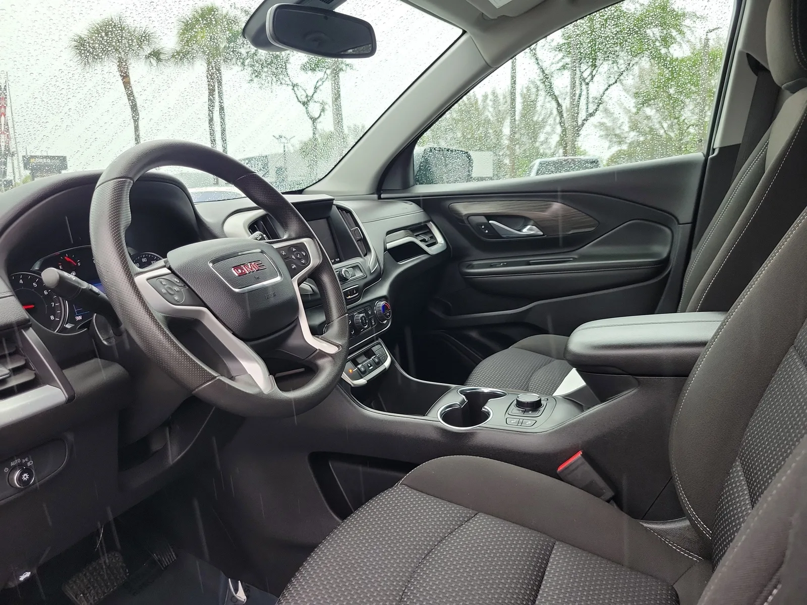 2023 GMC Terrain SLE photo 11