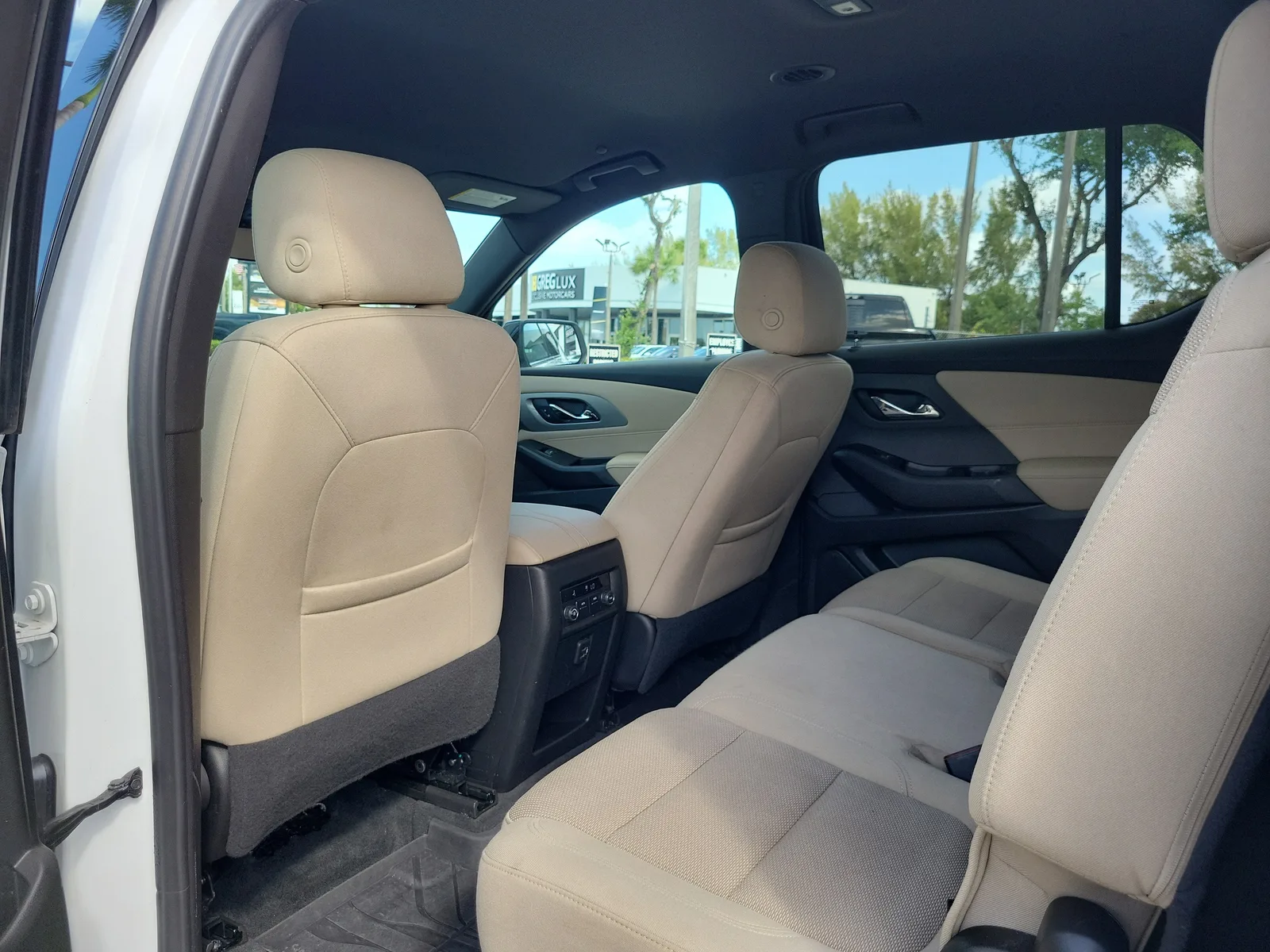 2023 Chevrolet Traverse LS photo 13