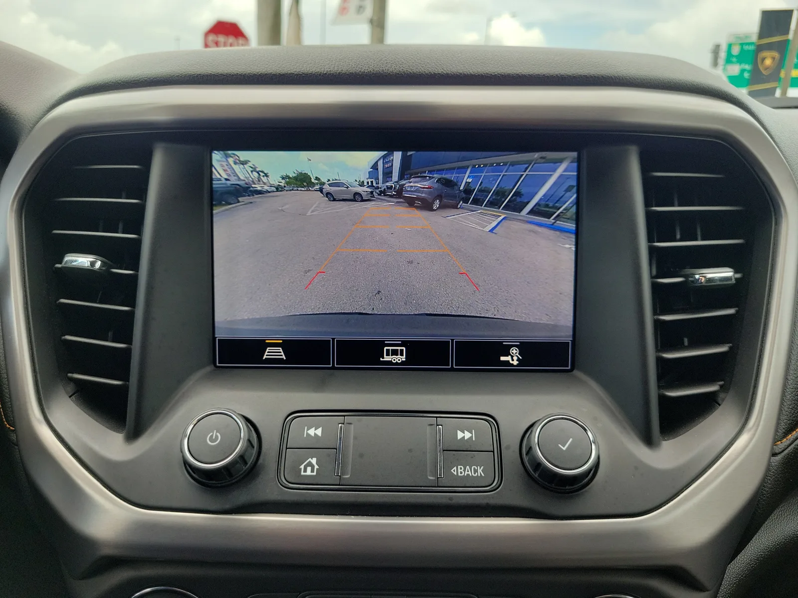 2021 GMC Acadia AT4 photo 11