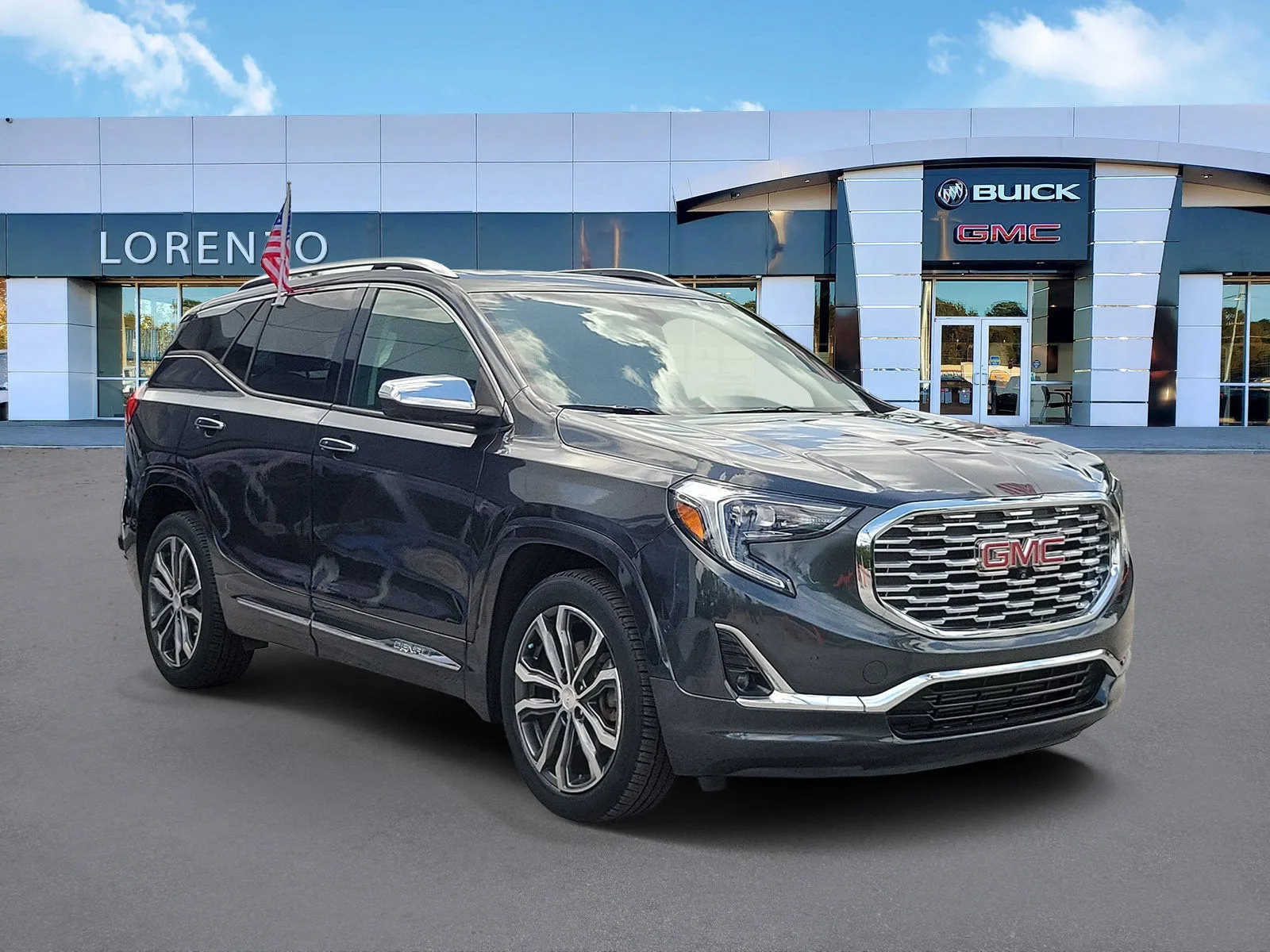 2019 GMC Terrain Denali photo 3