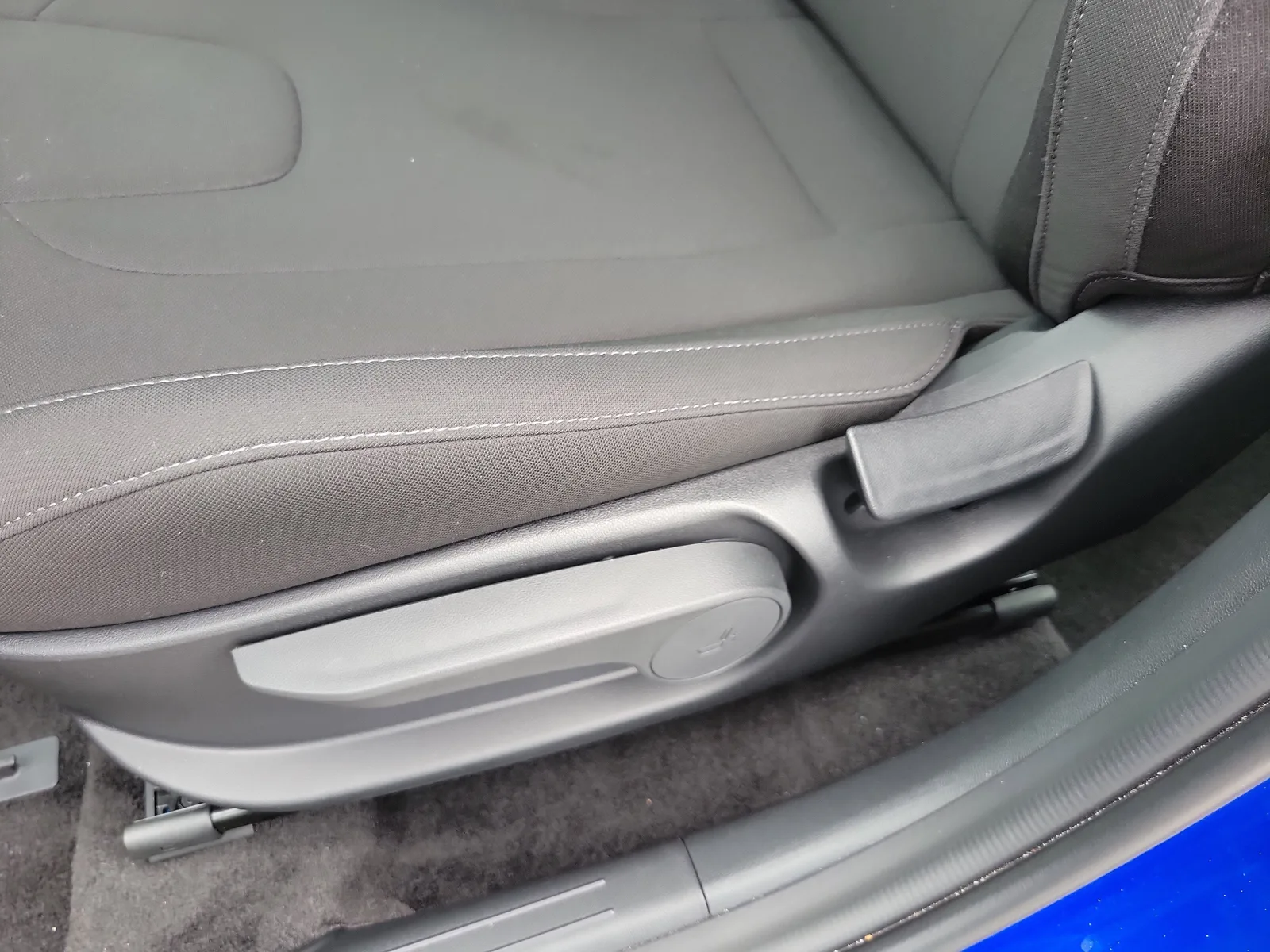2025 Hyundai Elantra SEL Sport photo 23