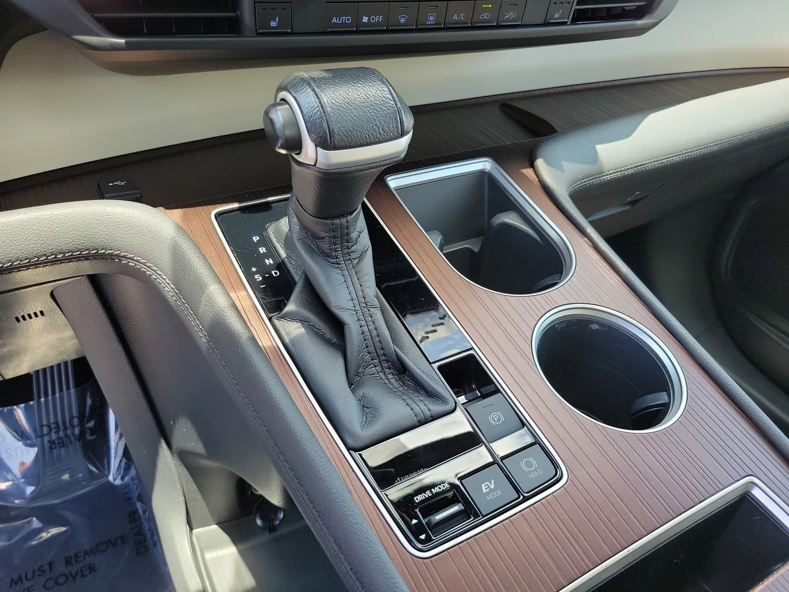 2021 Toyota Sienna XLE photo 29