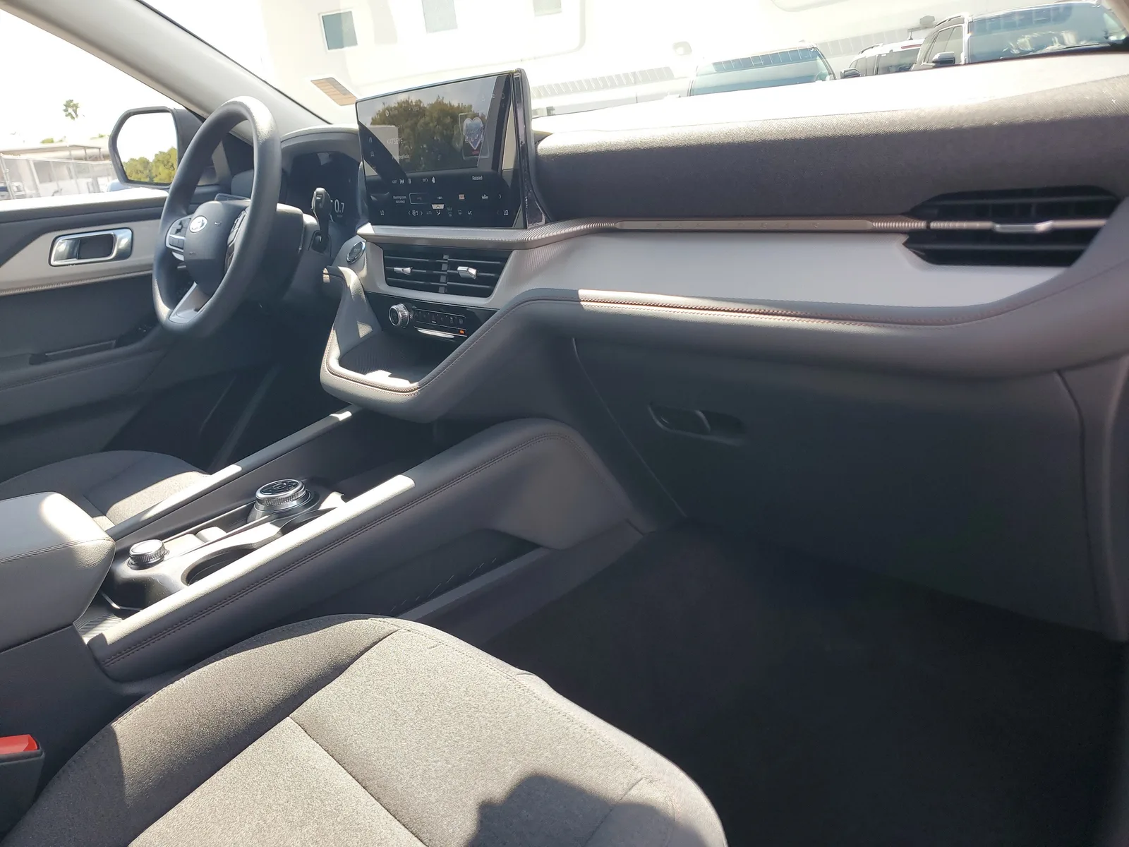 2026 Ford Explorer Active w/100A Pkg photo 18