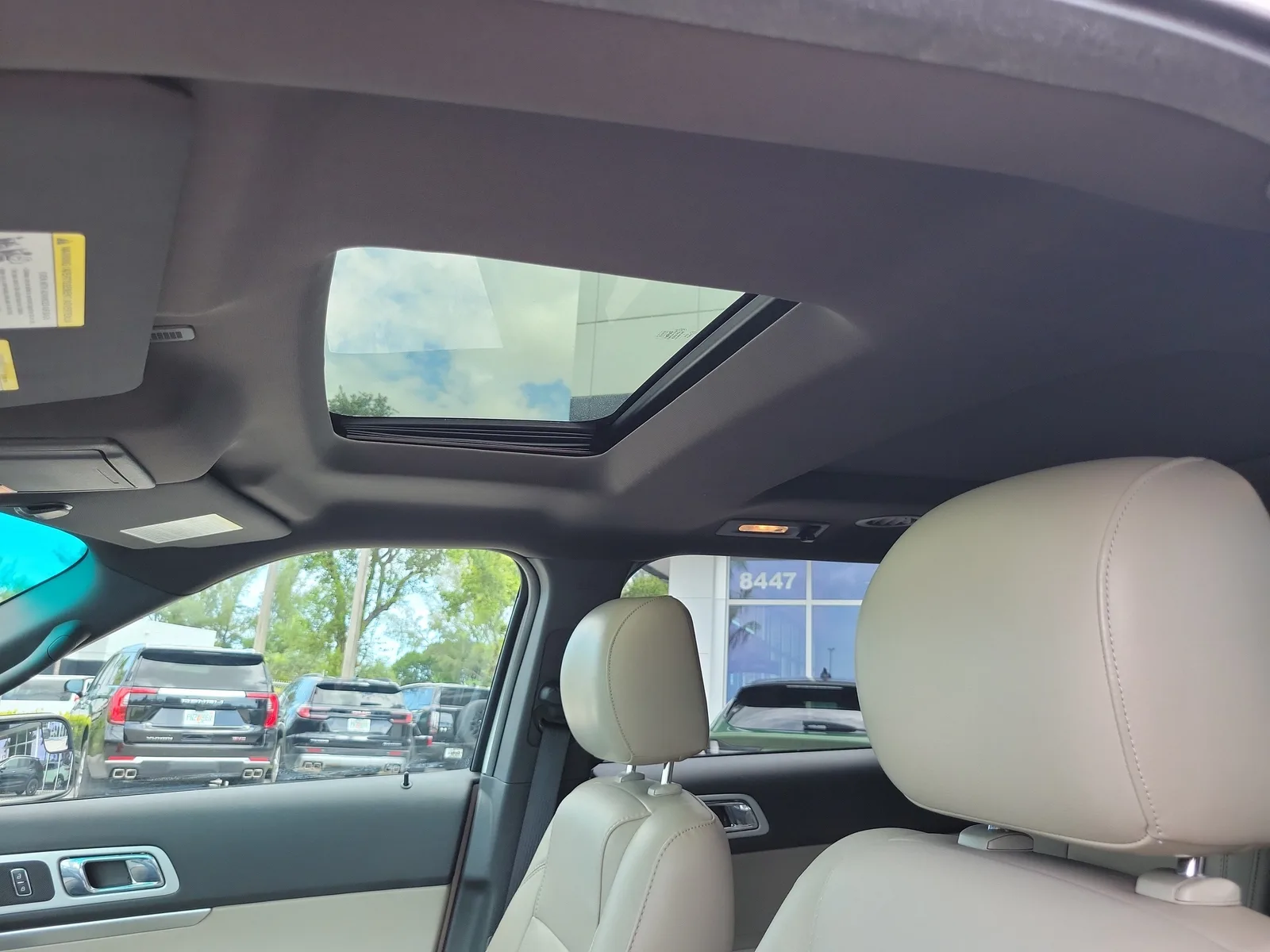 2013 Ford Explorer XLT photo 12