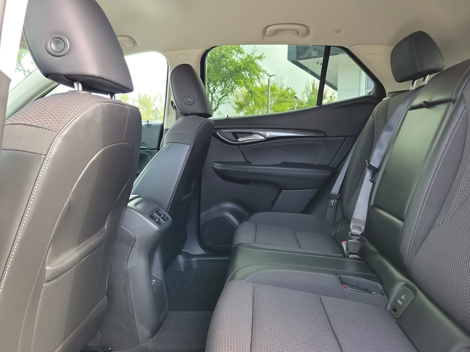 2023 Buick Envision Preferred photo 15
