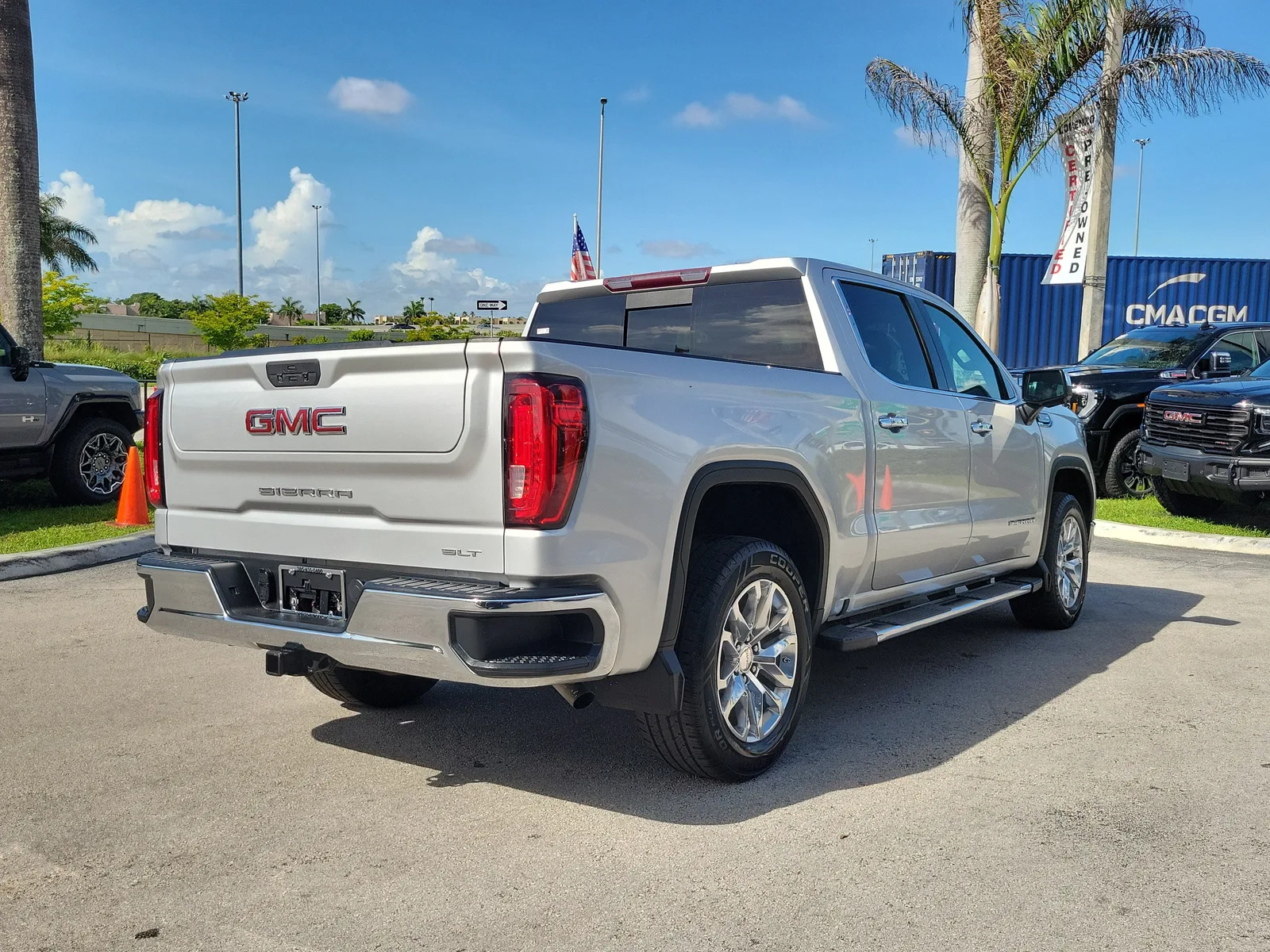 2020 GMC Sierra 1500 SLT photo 5